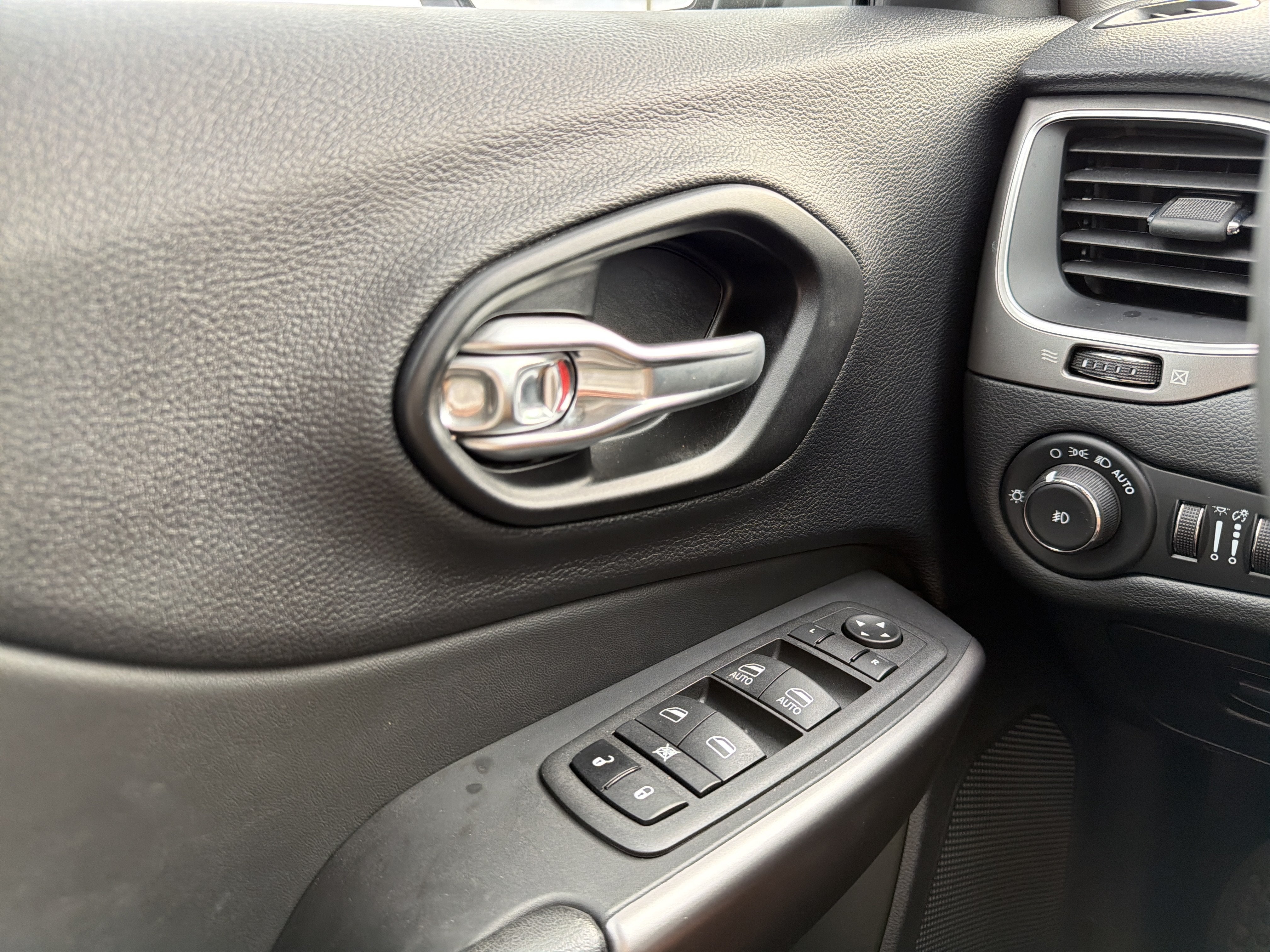 2022 Jeep Cherokee Latitude Lux 4x4