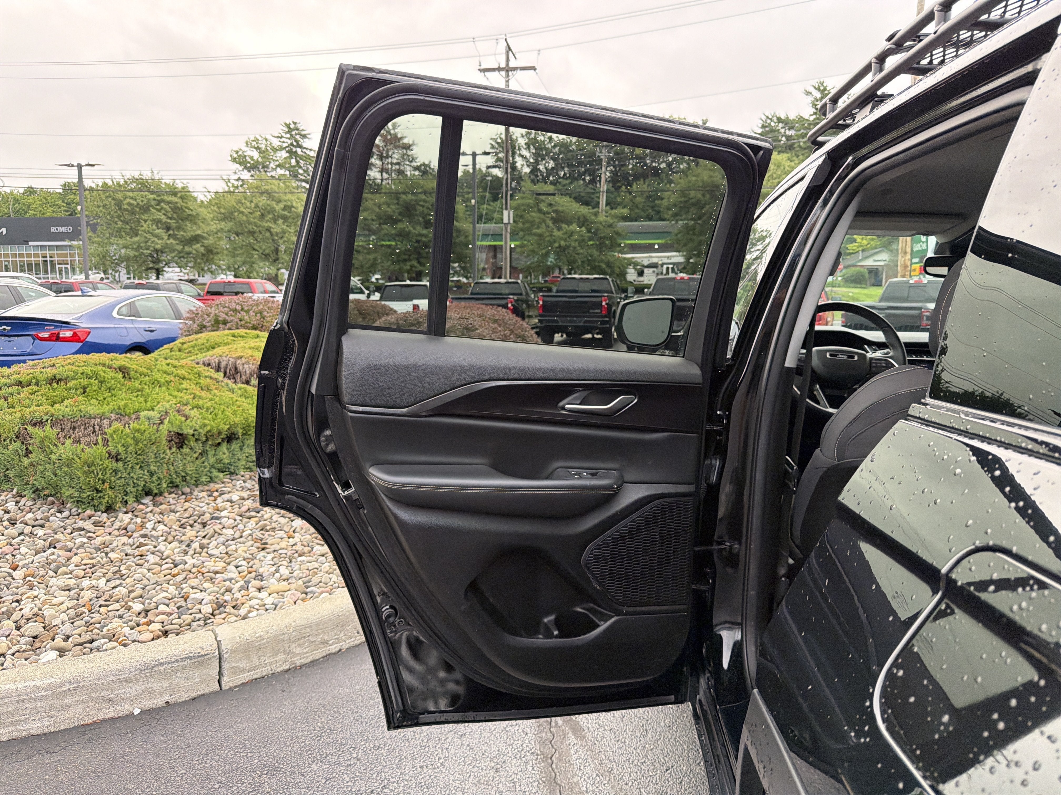 2023 Jeep Grand Cherokee Laredo 4x4