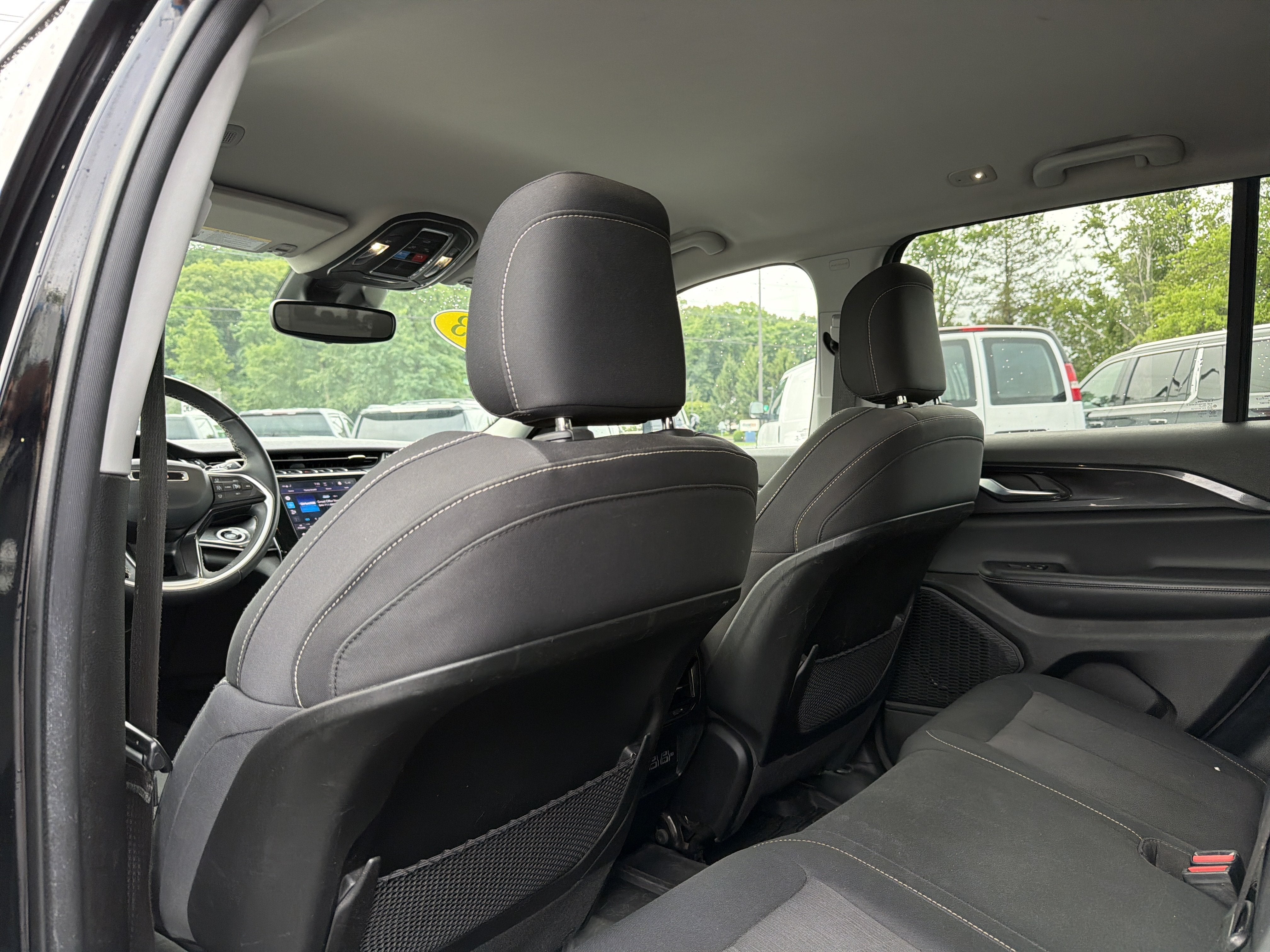 2023 Jeep Grand Cherokee Laredo 4x4