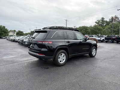 2023 Jeep Grand Cherokee Laredo 4x4