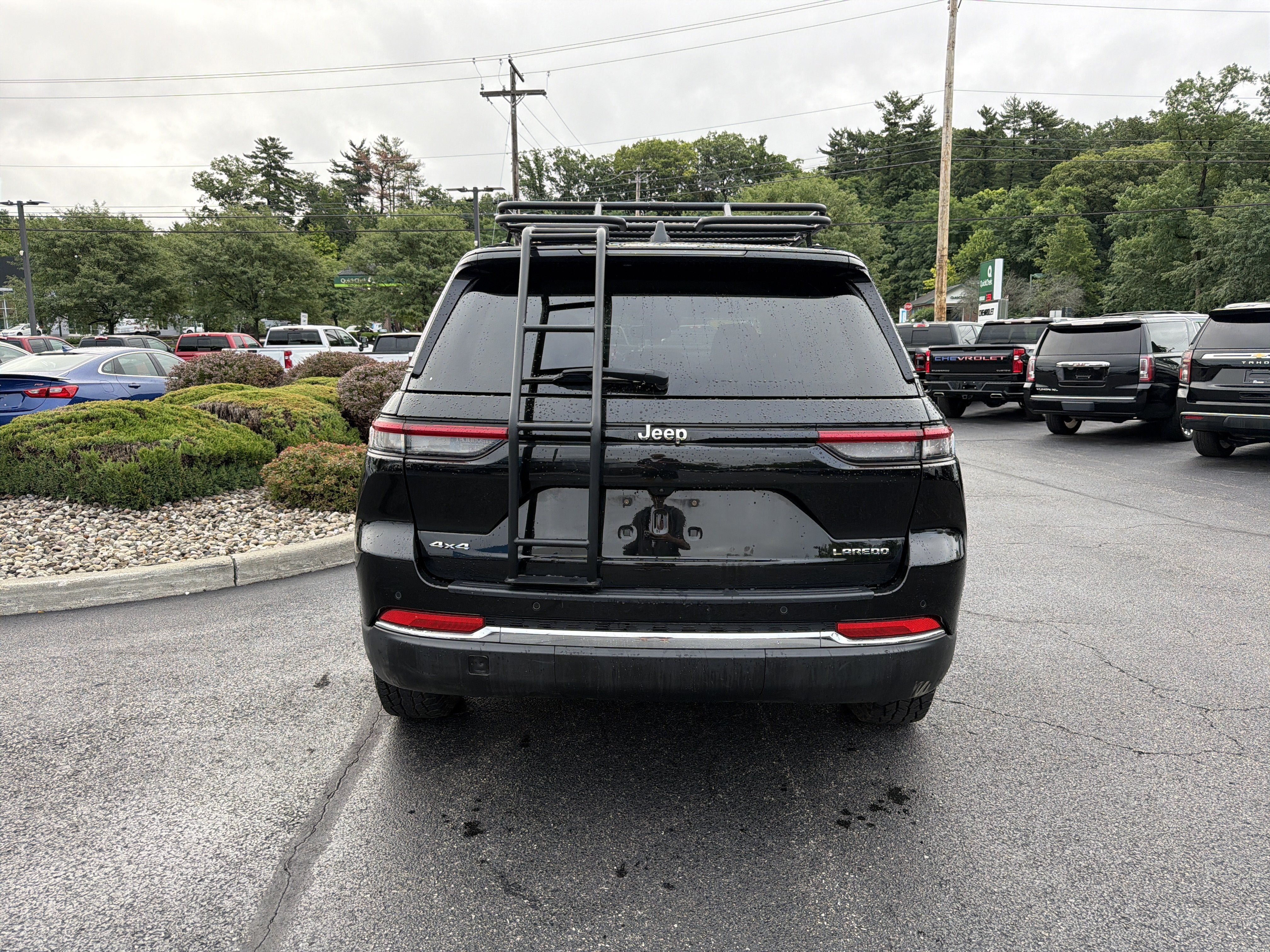 2023 Jeep Grand Cherokee Laredo 4x4