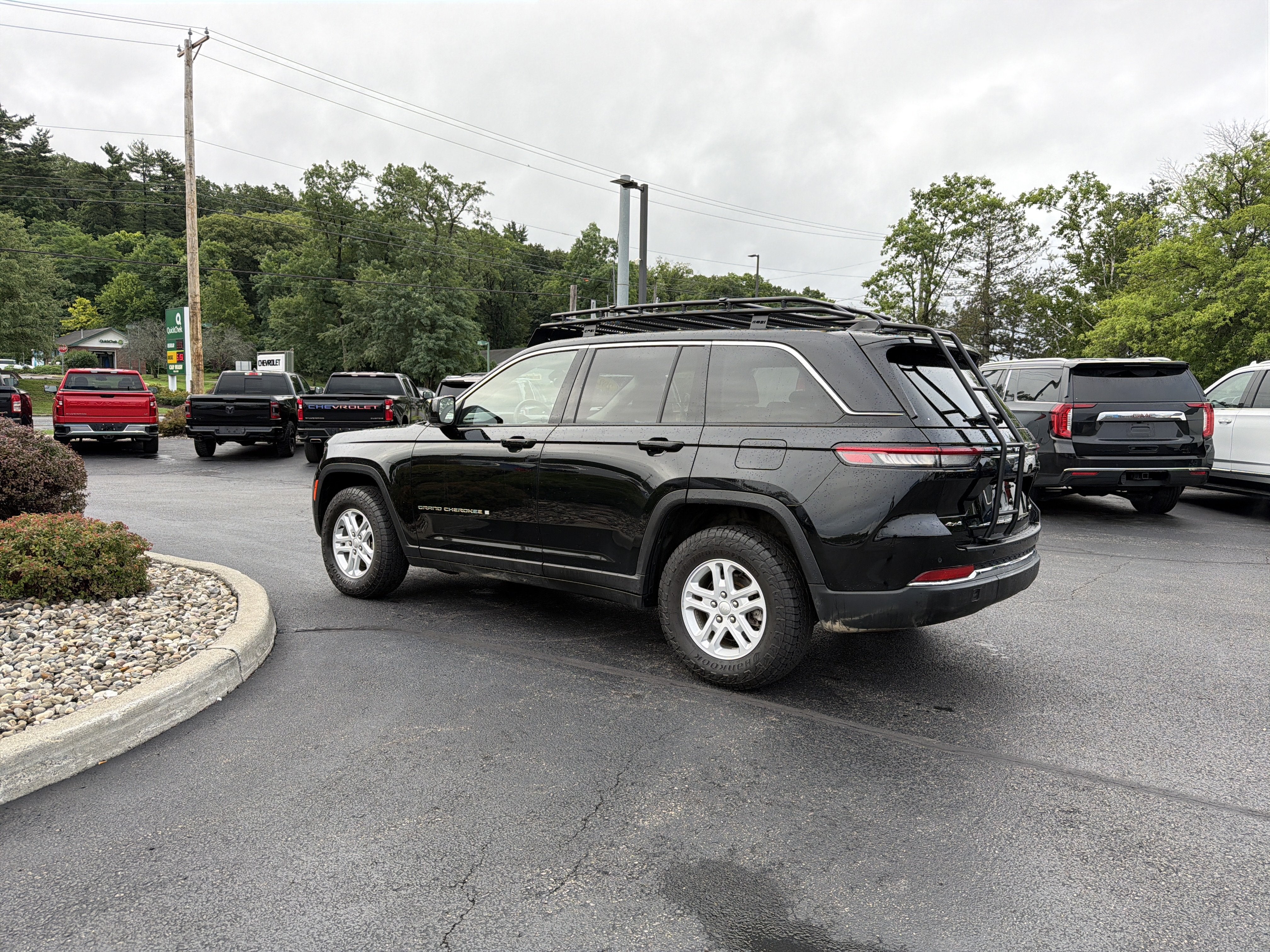 2023 Jeep Grand Cherokee Laredo 4x4