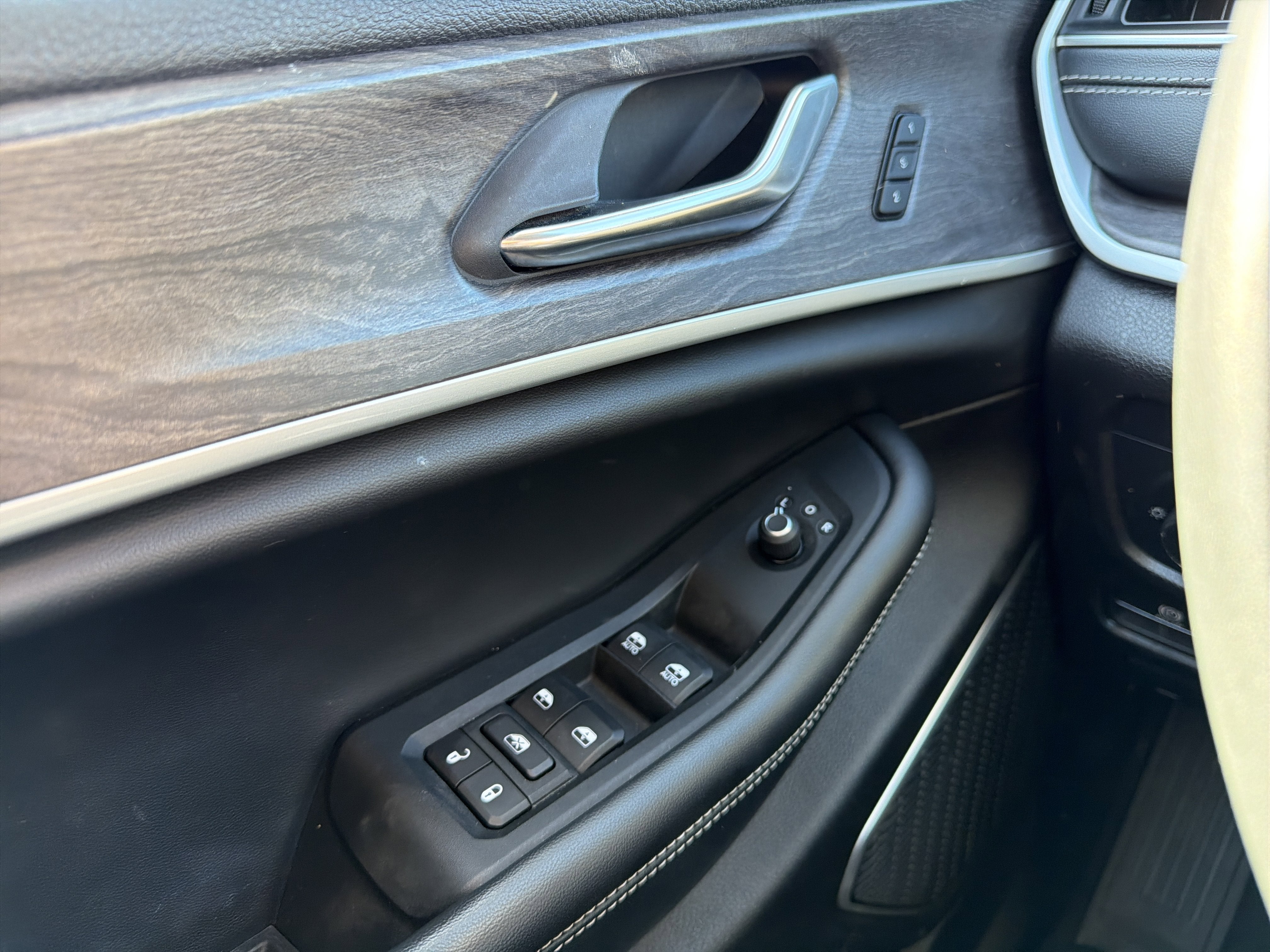 2022 Jeep Grand Cherokee L Limited 4x4