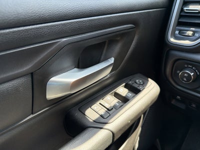 2025 RAM 1500 Tradesman Crew Cab 4x4 5'7" Box