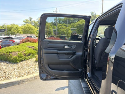 2025 RAM 1500 Tradesman Crew Cab 4x4 5'7" Box