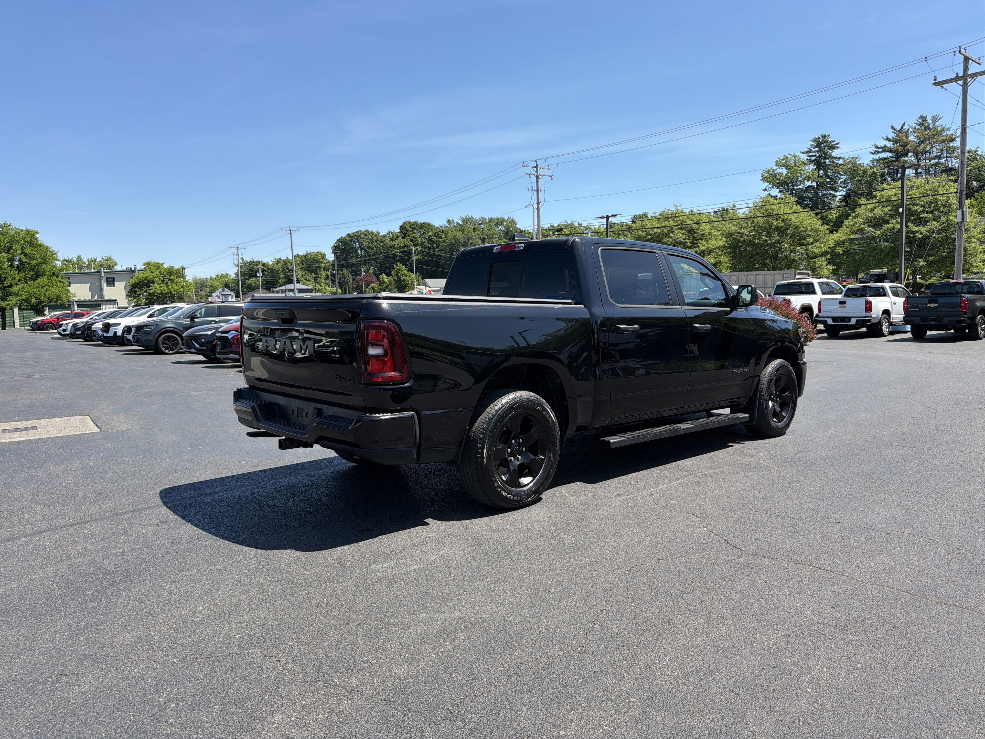 2025 RAM 1500 Tradesman Crew Cab 4x4 5'7" Box