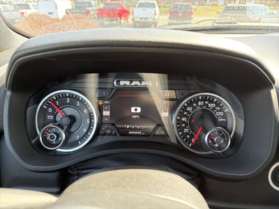 2022 RAM 1500 Big Horn Crew Cab 4x4 5'7" Box