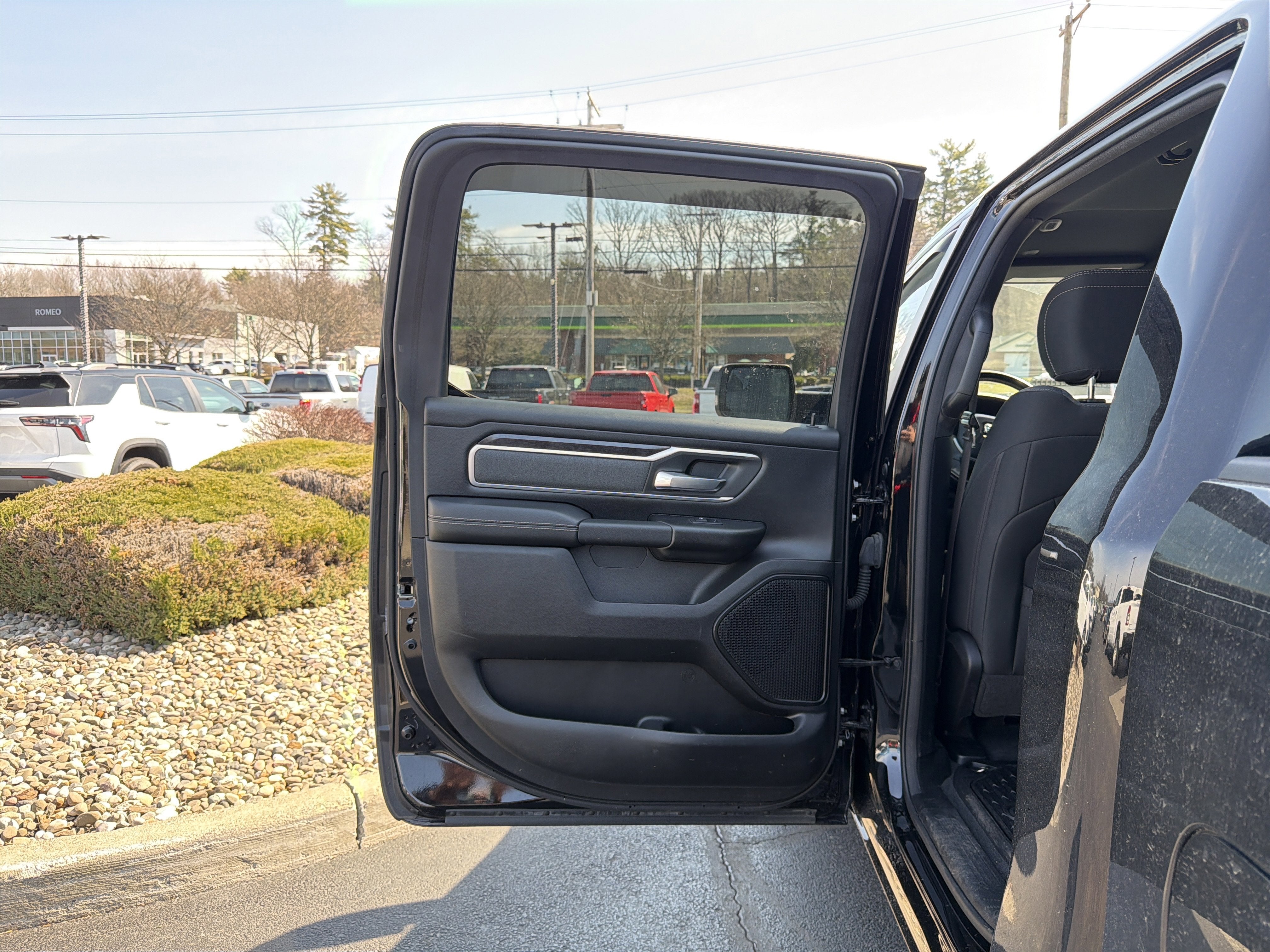 2022 RAM 1500 Big Horn Crew Cab 4x4 5'7" Box