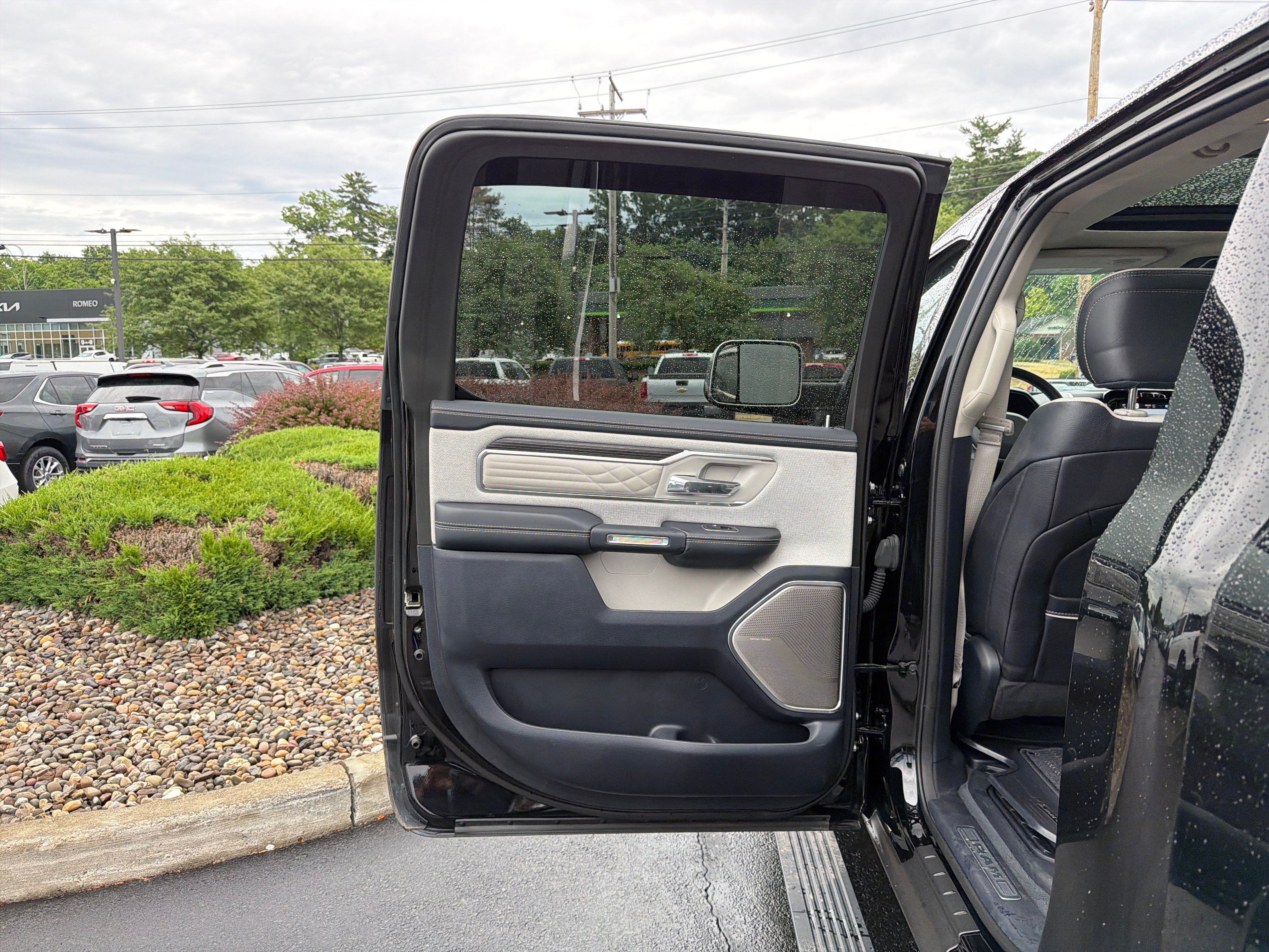 2023 RAM 1500 Limited Crew Cab 4x4 5'7" Box