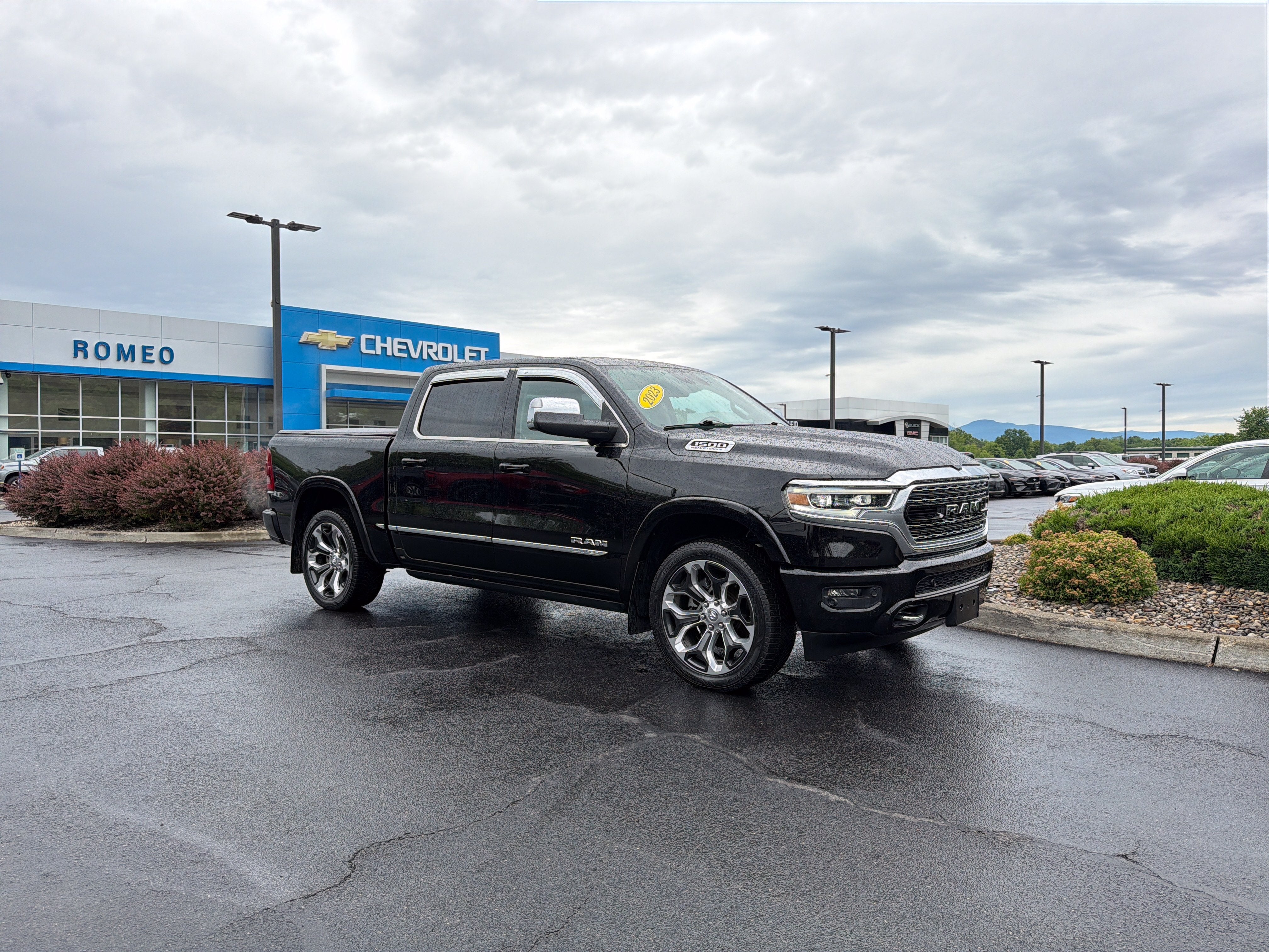 2023 RAM 1500 Limited Crew Cab 4x4 5'7" Box