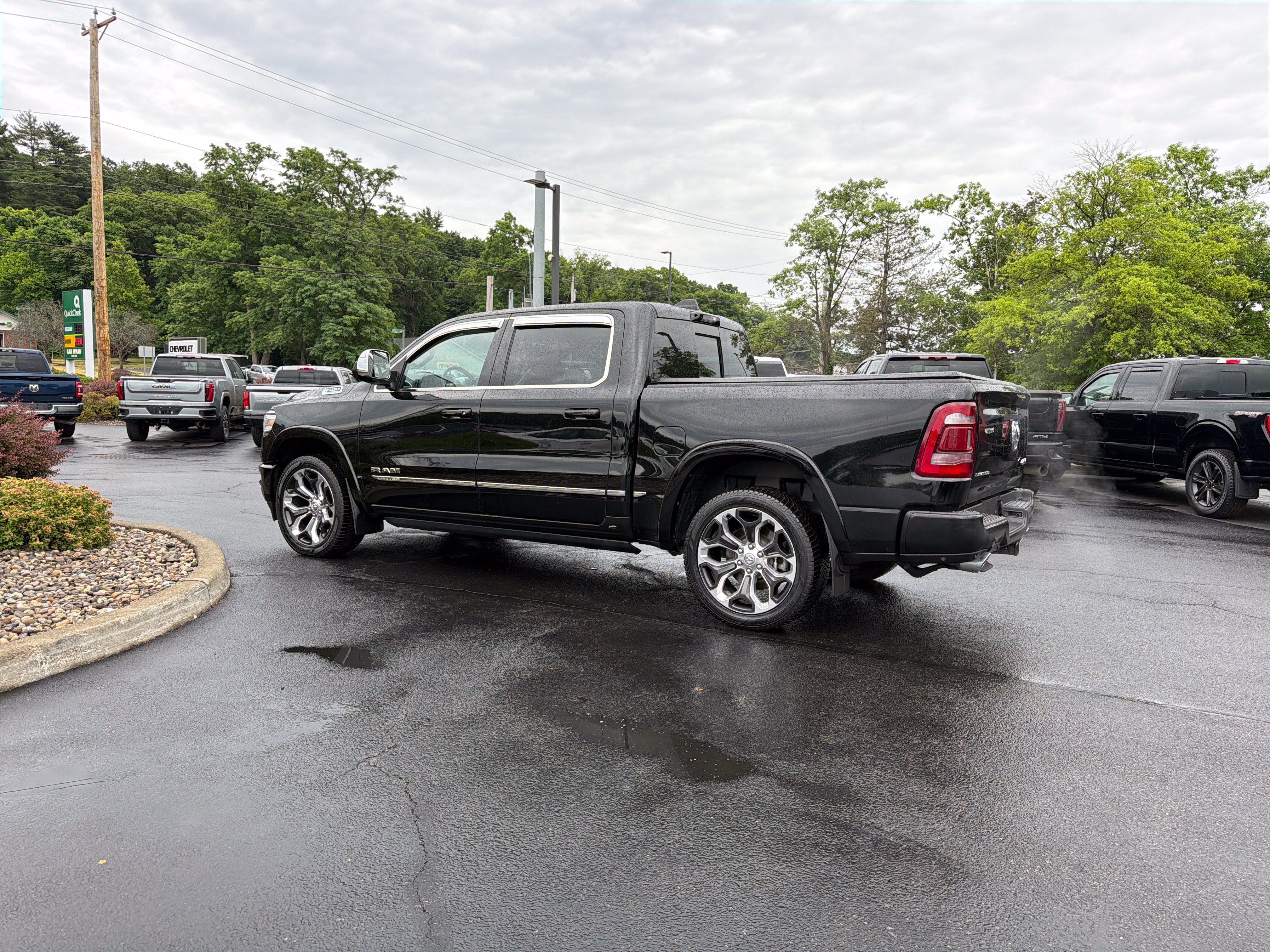 2023 RAM 1500 Limited Crew Cab 4x4 5'7" Box