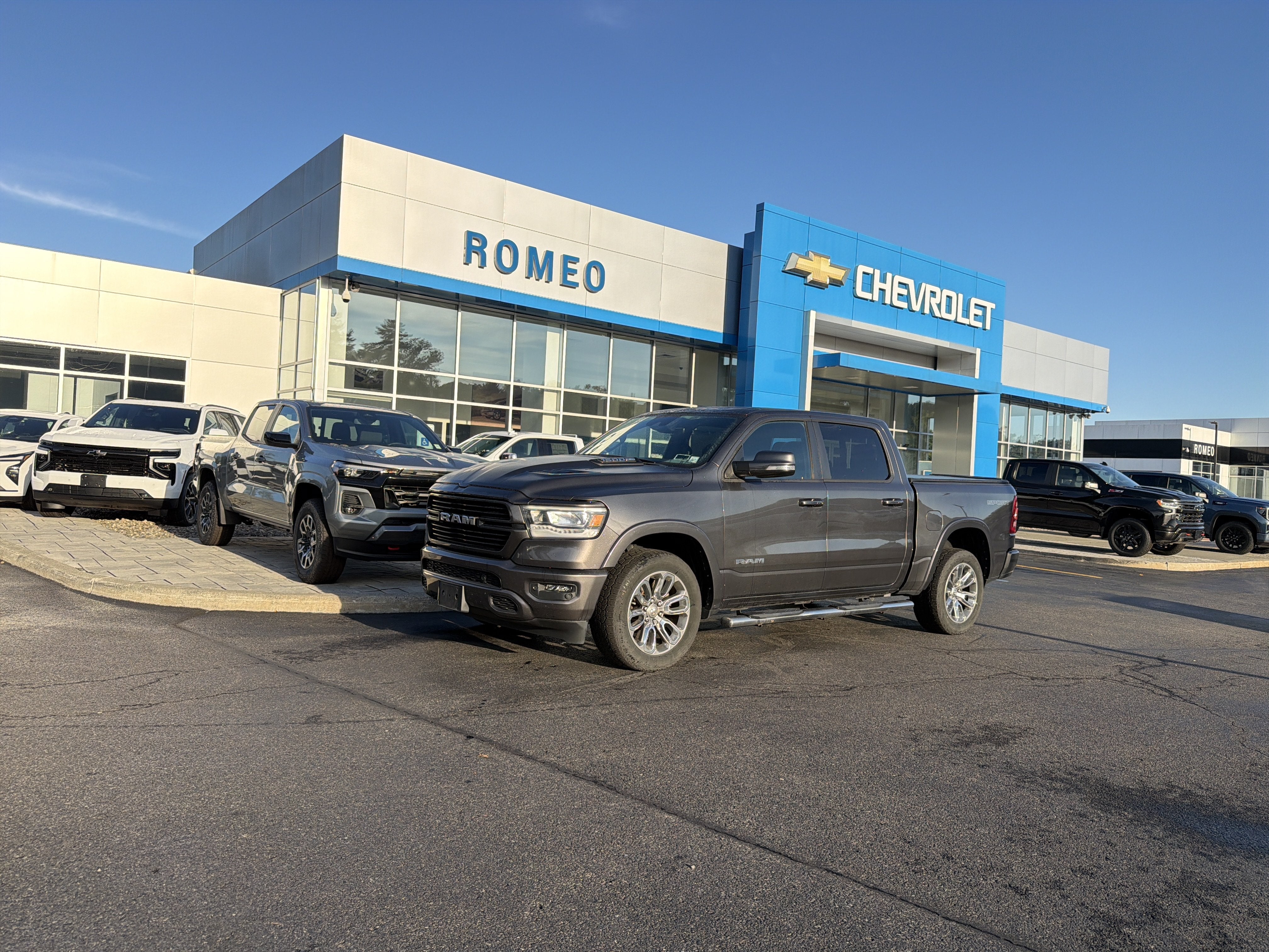 2021 RAM 1500 Laramie Crew Cab 4x4 5'7" Box