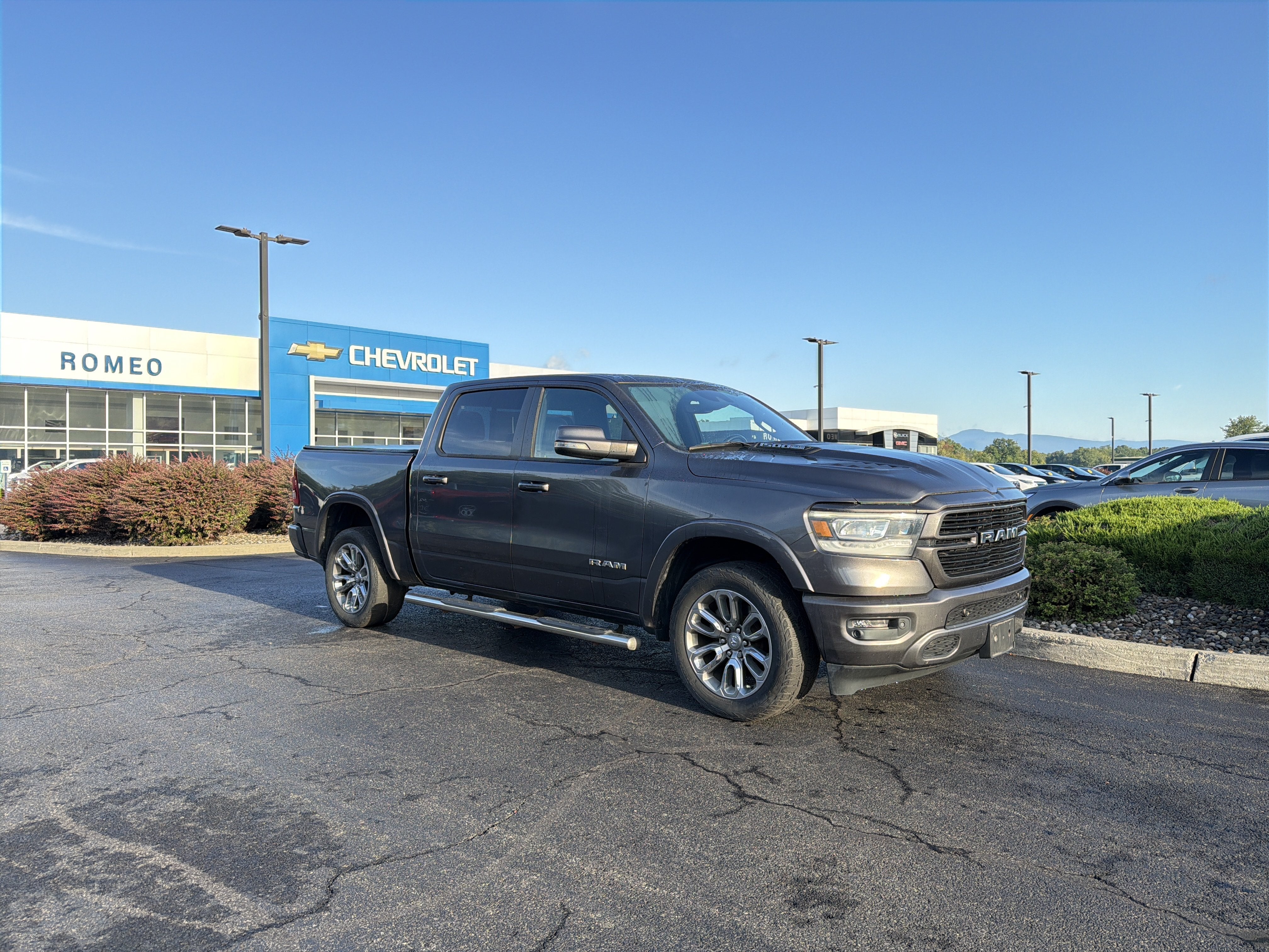 2021 RAM 1500 Laramie Crew Cab 4x4 5'7" Box