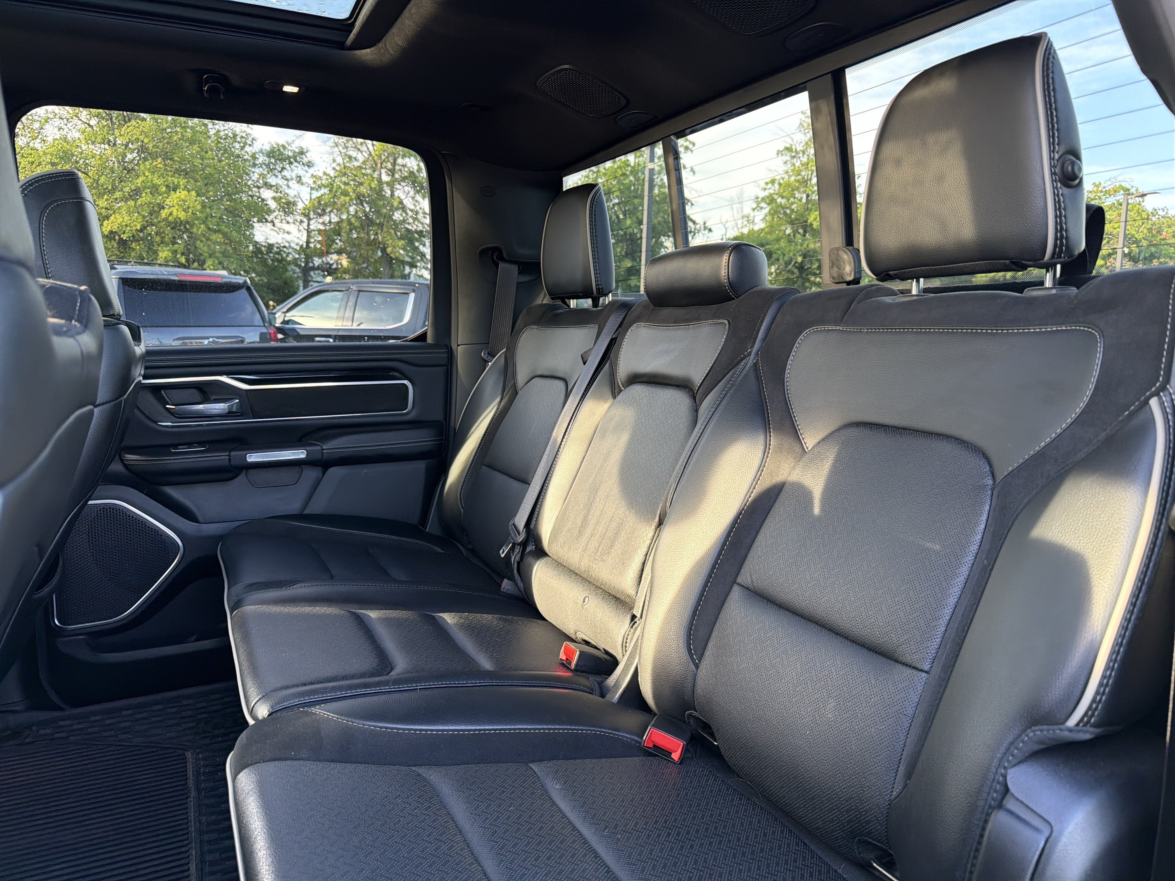 2021 RAM 1500 Laramie Crew Cab 4x4 5'7" Box