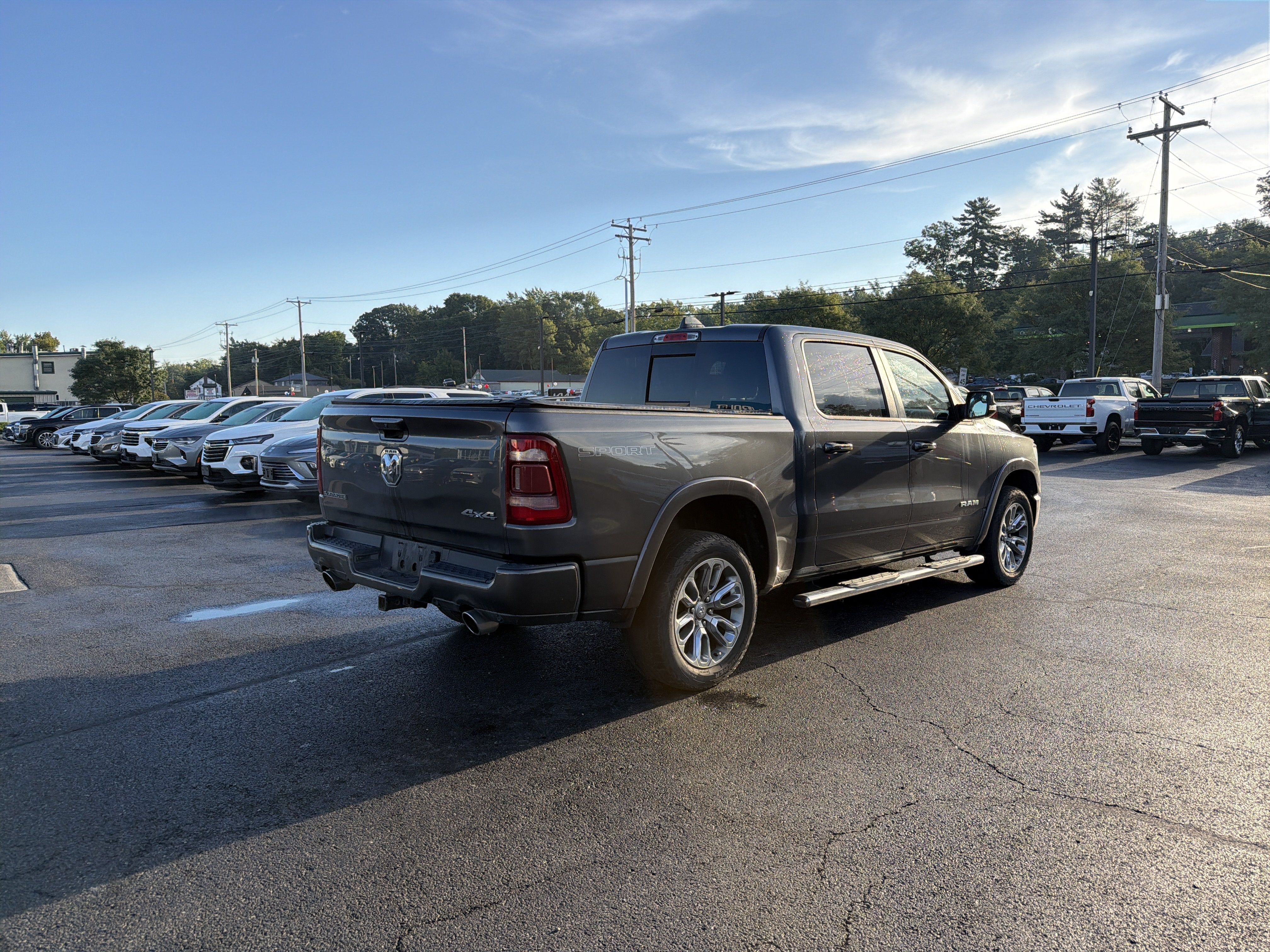 2021 RAM 1500 Laramie Crew Cab 4x4 5'7" Box