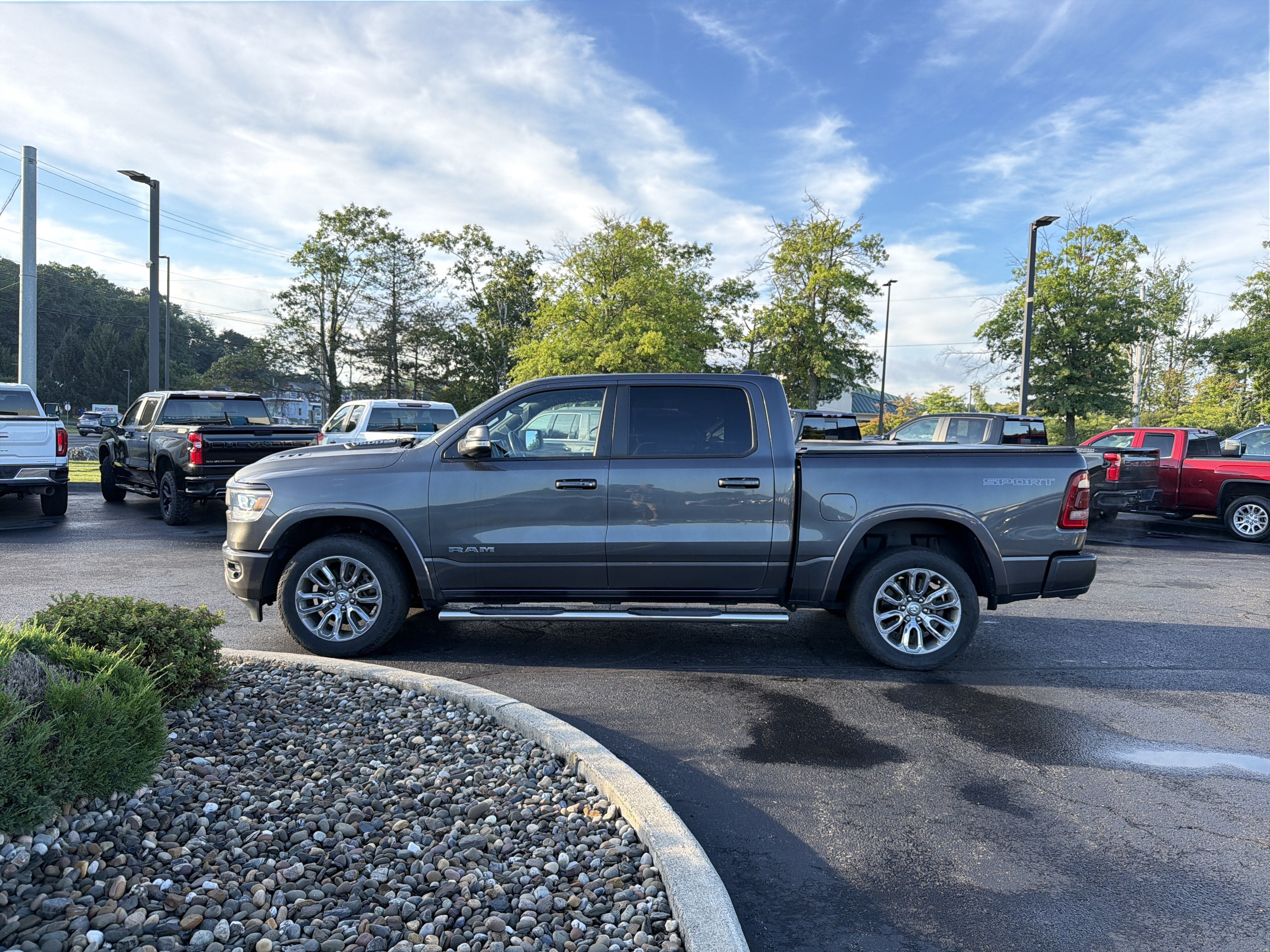2021 RAM 1500 Laramie Crew Cab 4x4 5'7" Box