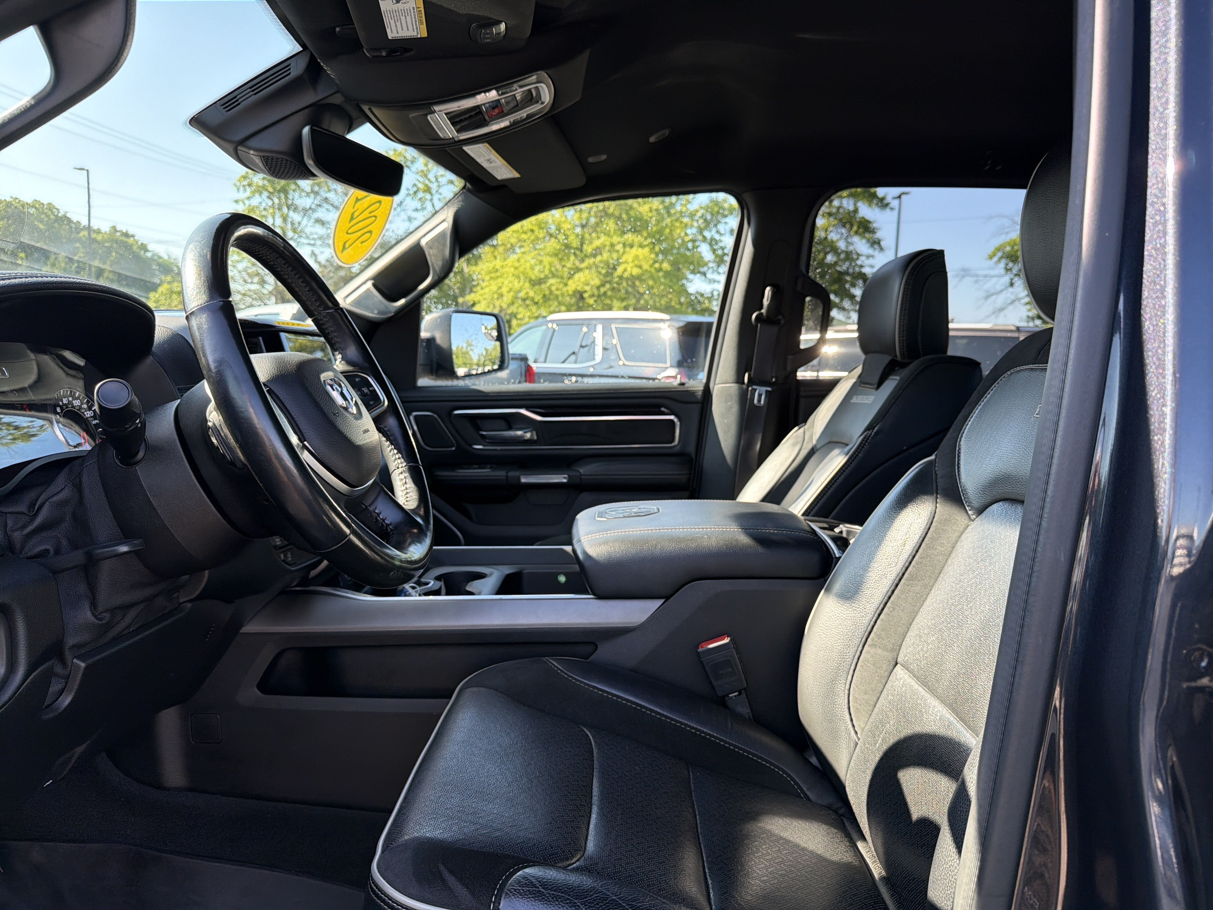 2021 RAM 1500 Laramie Crew Cab 4x4 5'7" Box