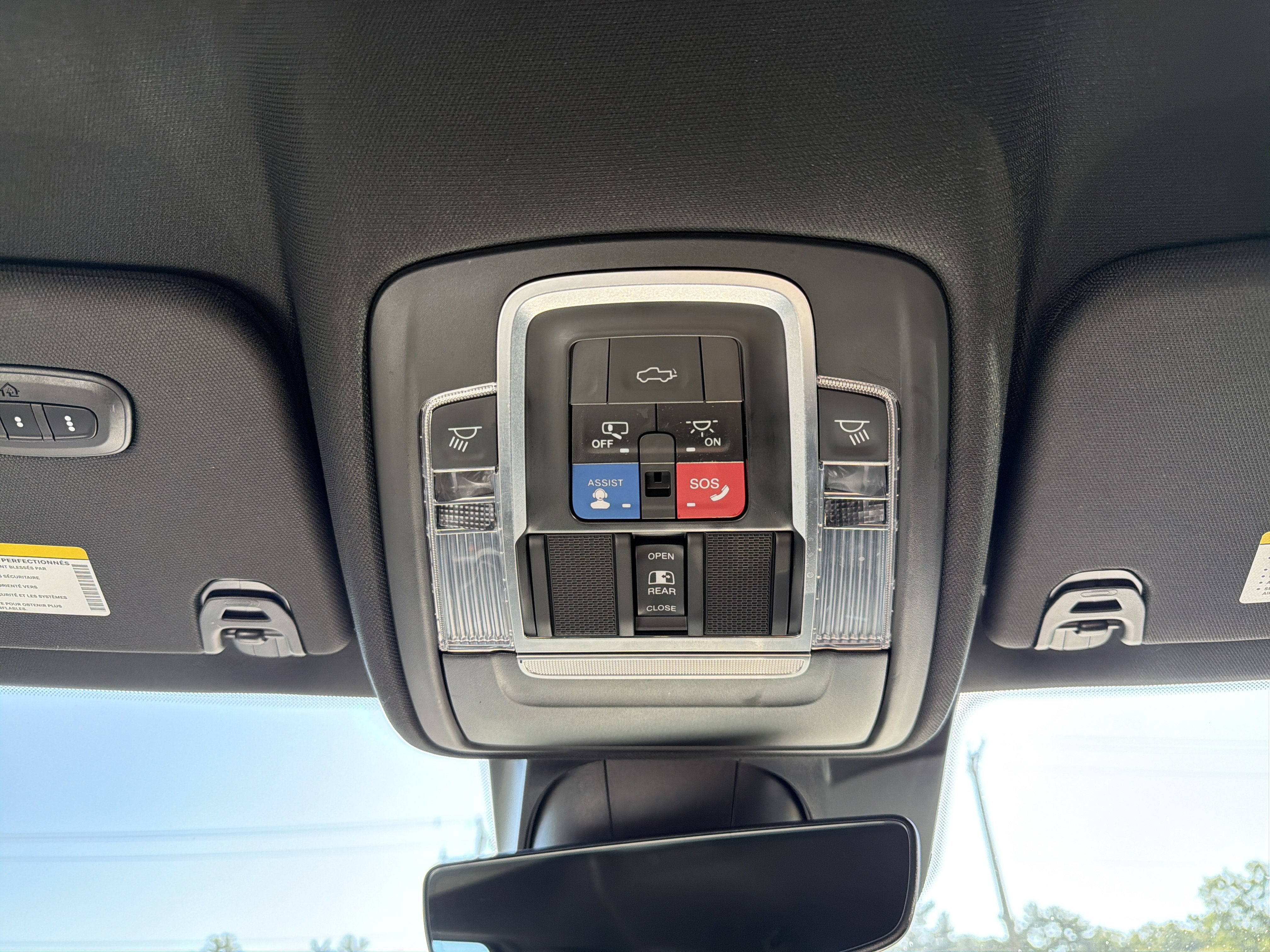 2021 RAM 1500 Laramie Crew Cab 4x4 5'7" Box