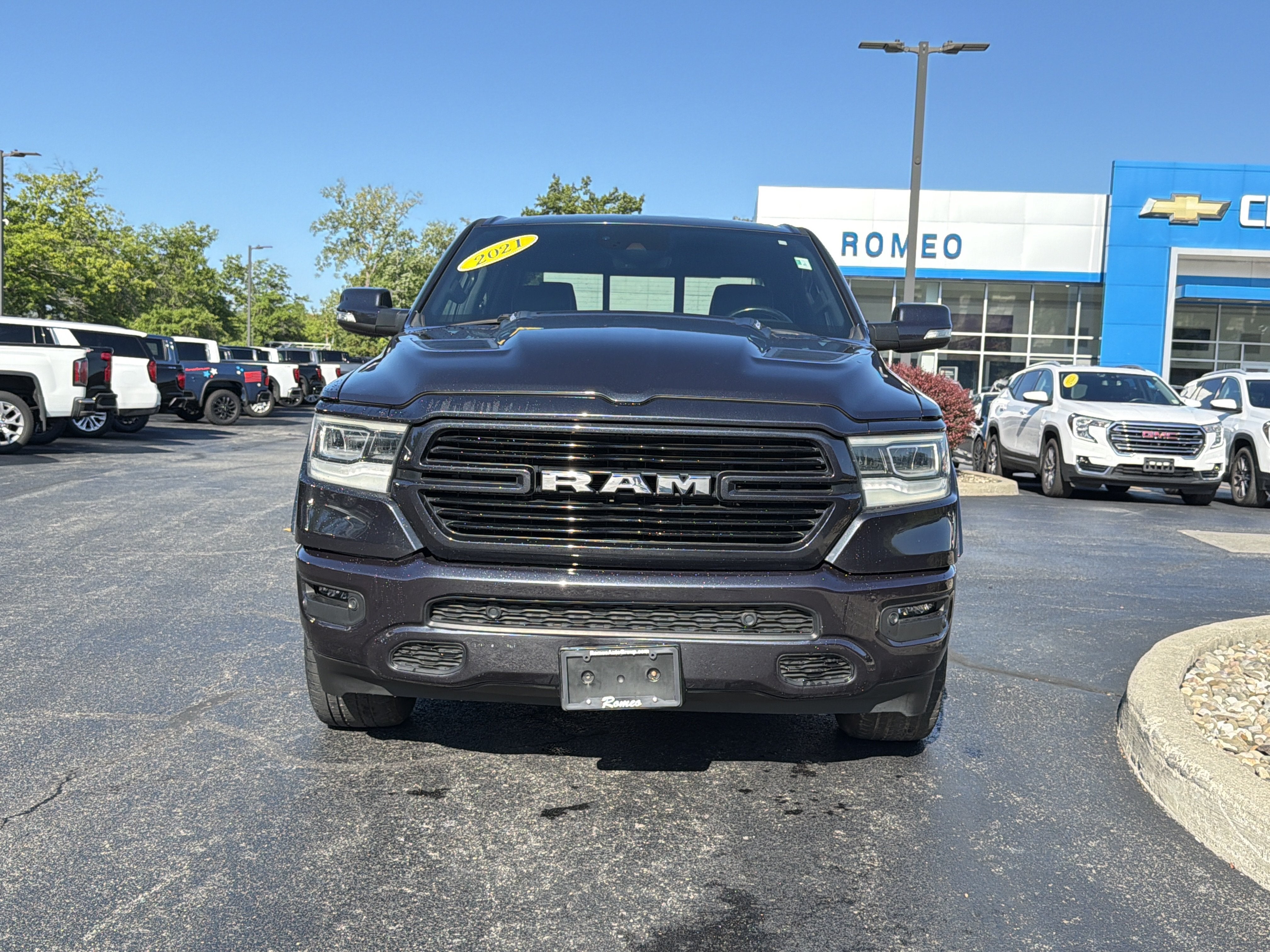 2021 RAM 1500 Laramie Crew Cab 4x4 5'7" Box