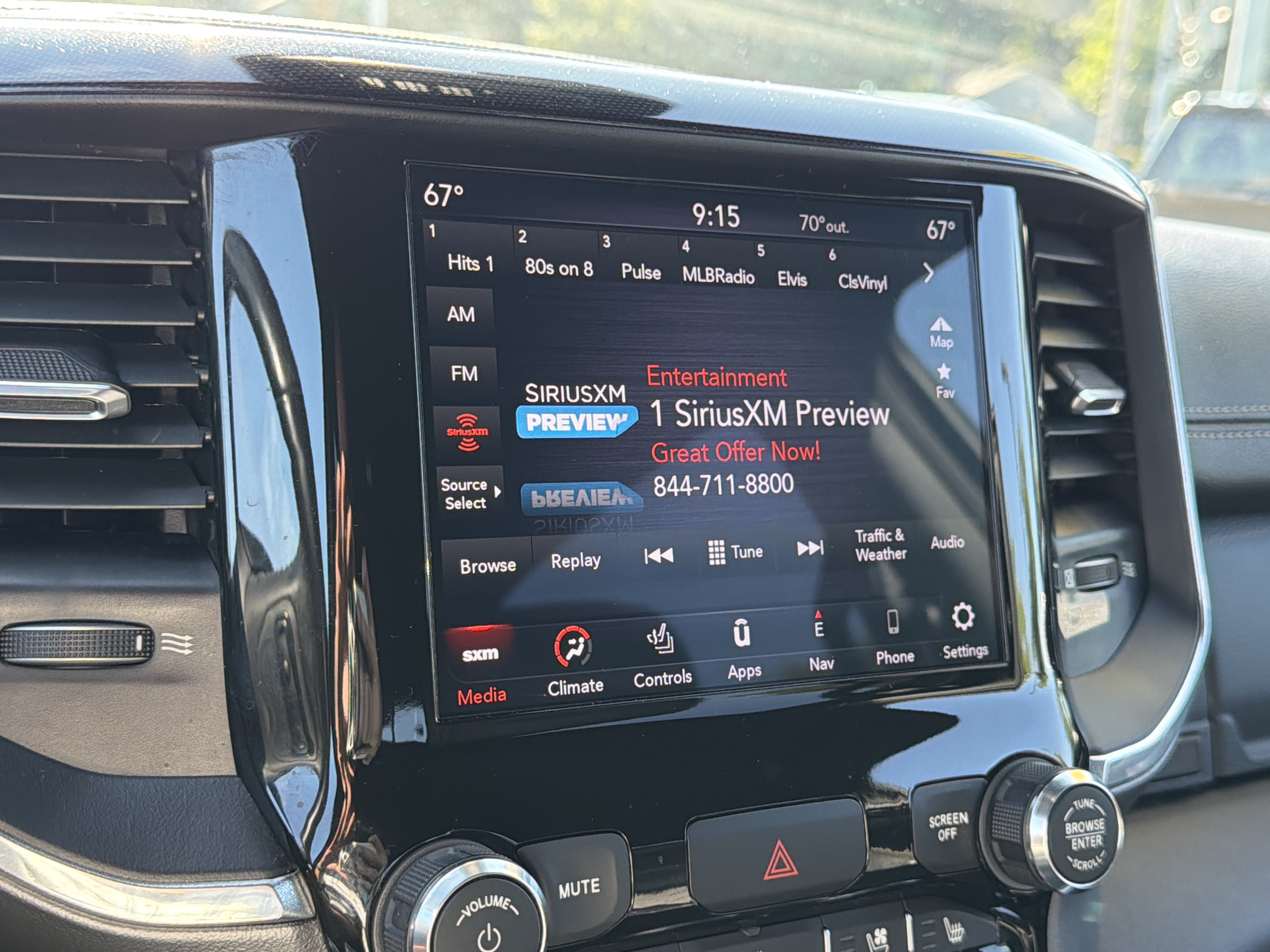 2021 RAM 1500 Laramie Crew Cab 4x4 5'7" Box