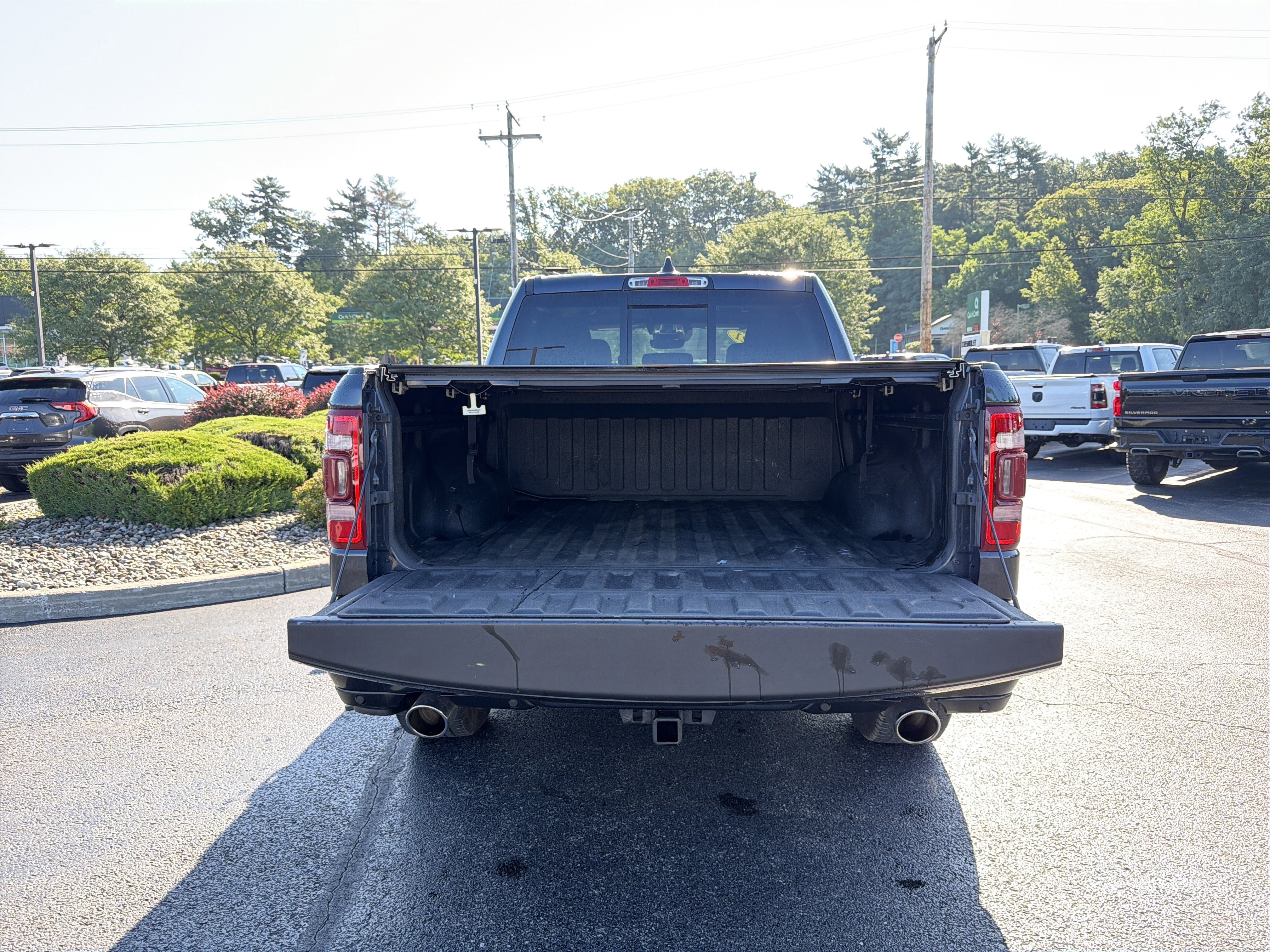 2021 RAM 1500 Laramie Crew Cab 4x4 5'7" Box