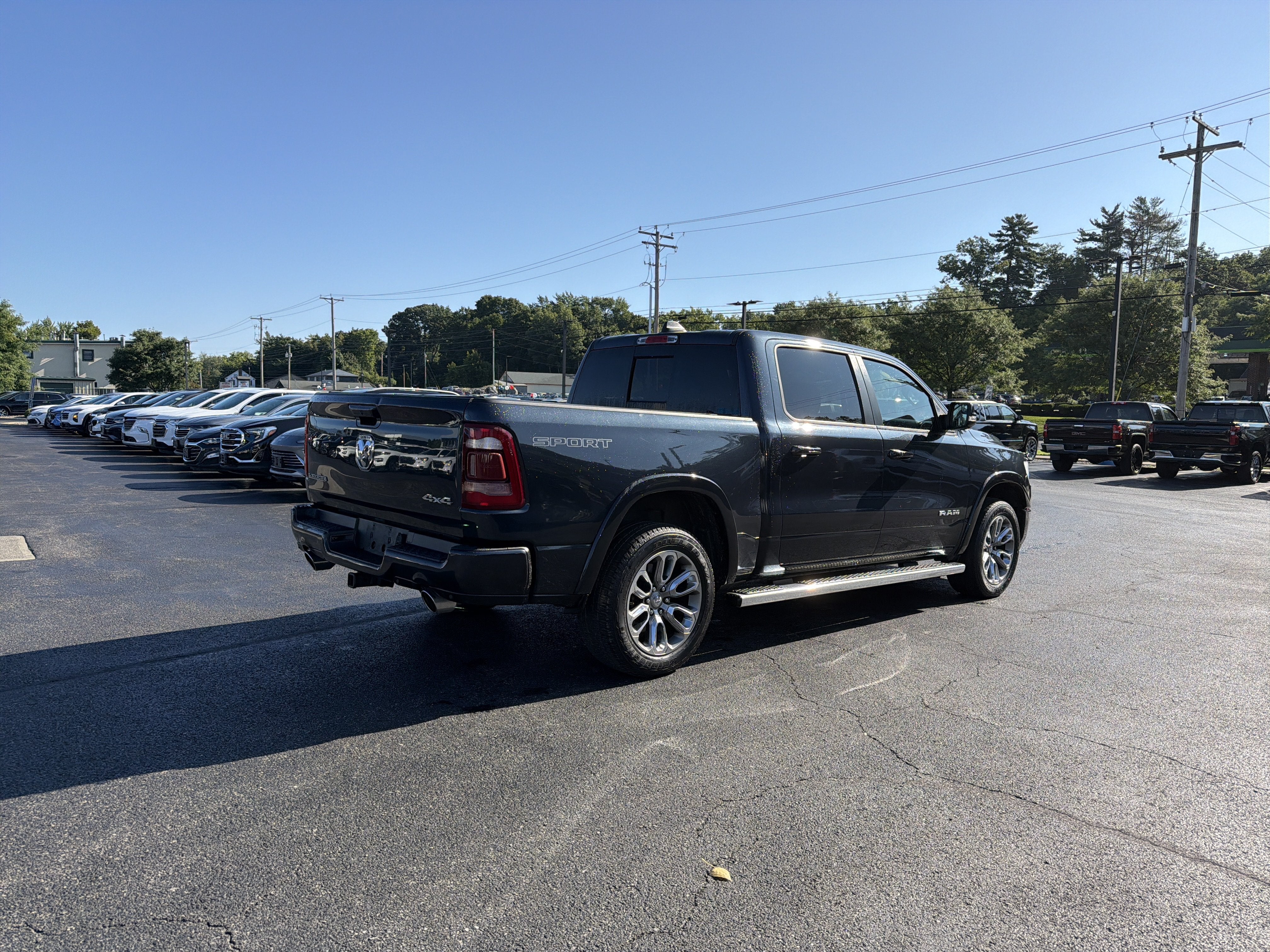 2021 RAM 1500 Laramie Crew Cab 4x4 5'7" Box
