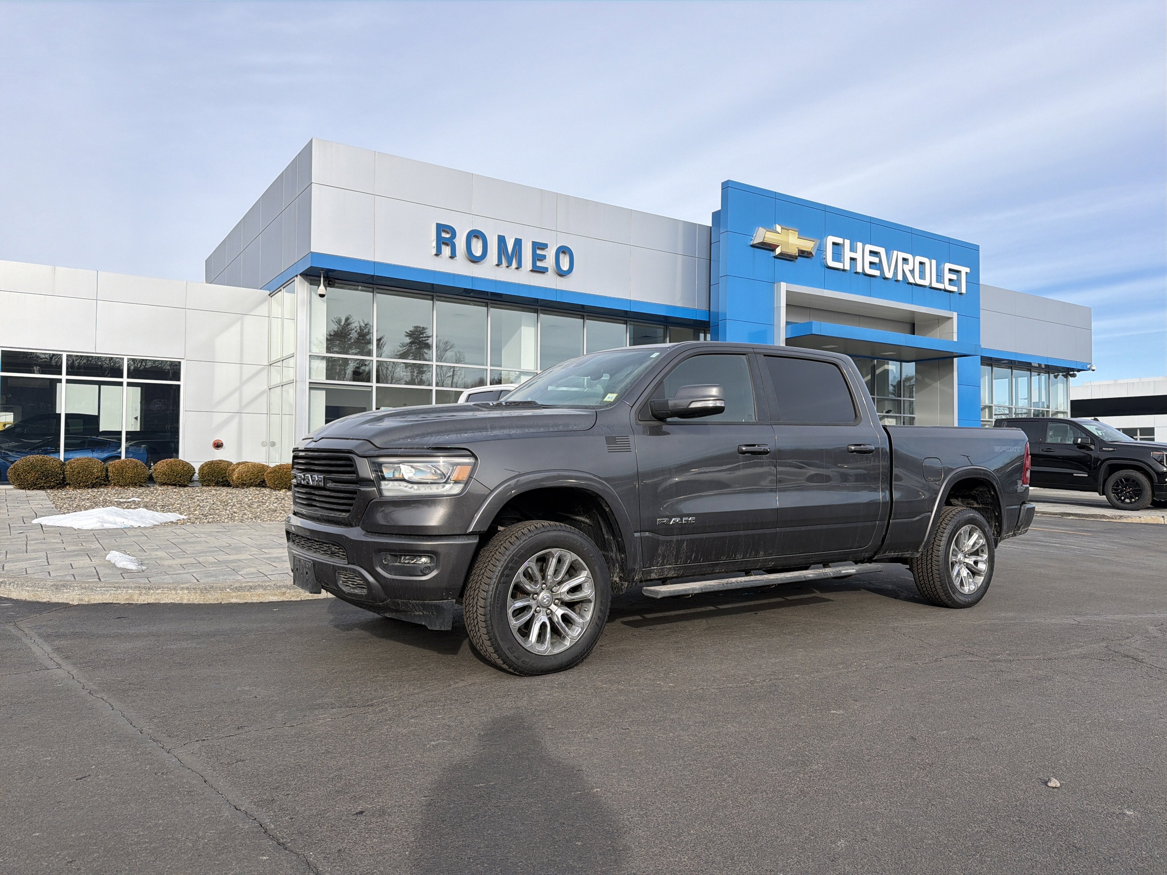 2021 RAM 1500 Laramie Crew Cab 4x4 6'4" Box