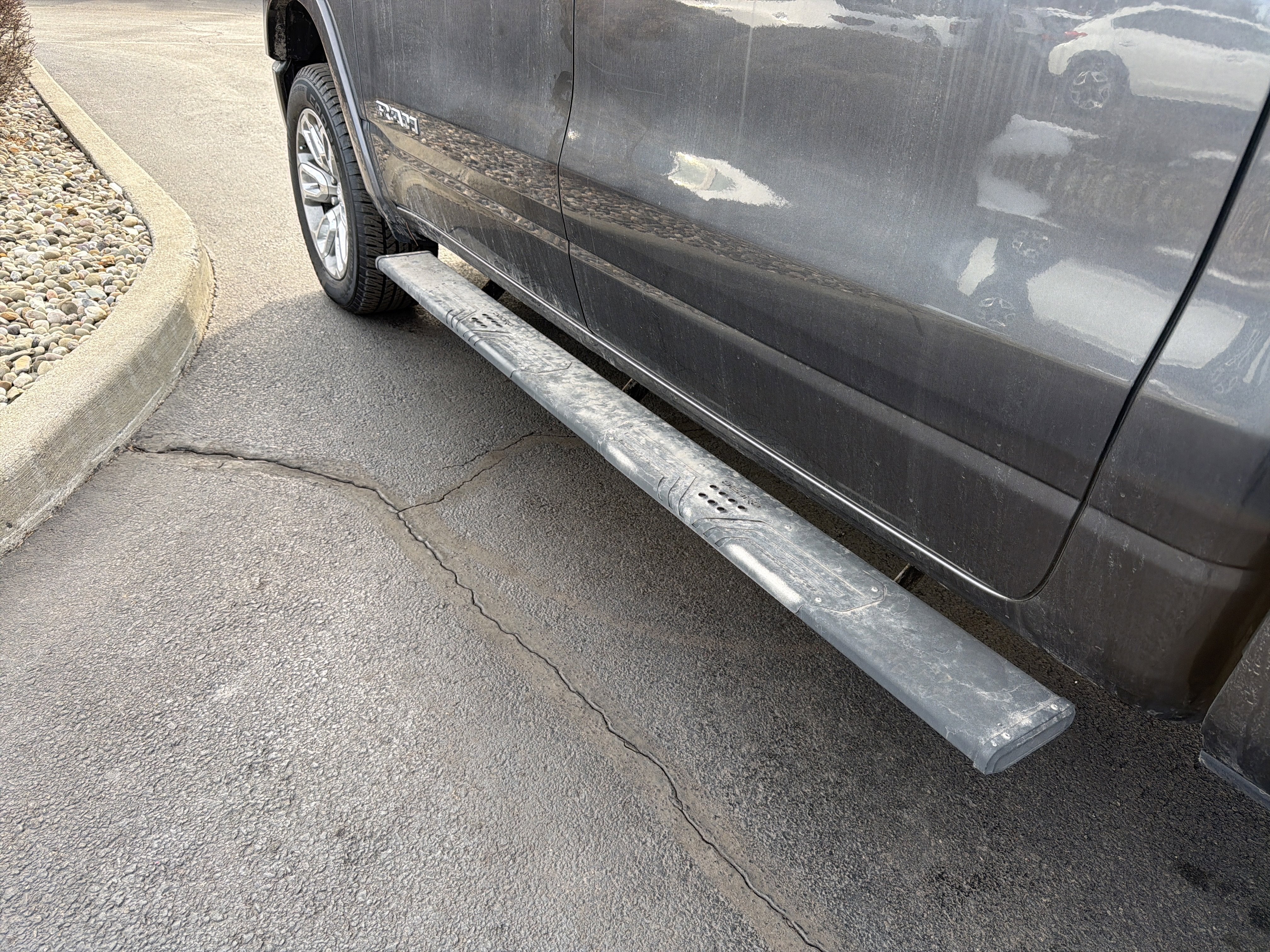 2021 RAM 1500 Laramie Crew Cab 4x4 6'4" Box