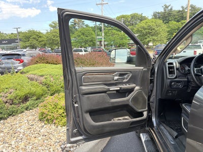 2019 RAM 1500 Laramie Crew Cab 4x4 6'4" Box