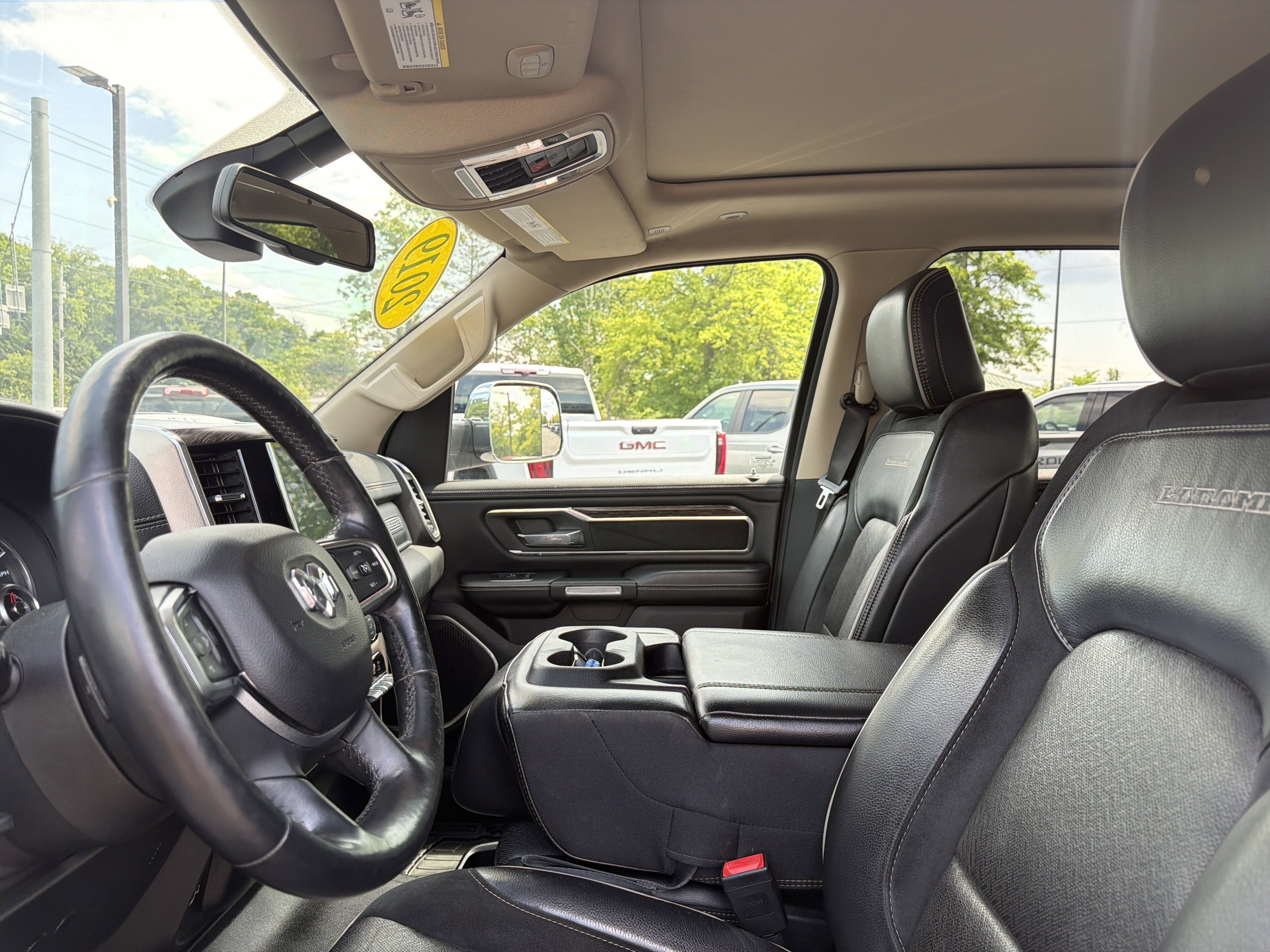 2019 RAM 1500 Laramie Crew Cab 4x4 6'4" Box
