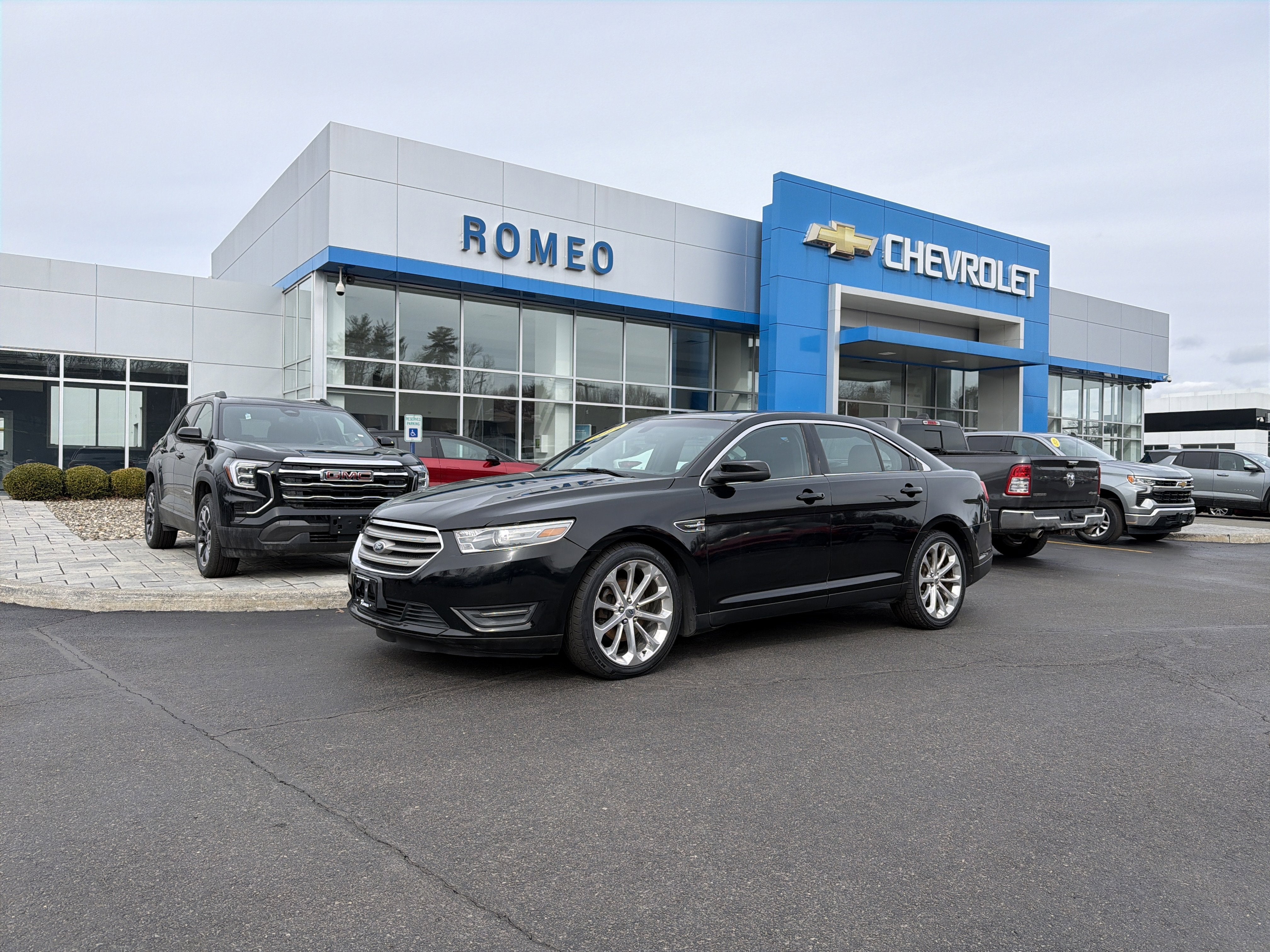 2016 Ford Taurus SEL