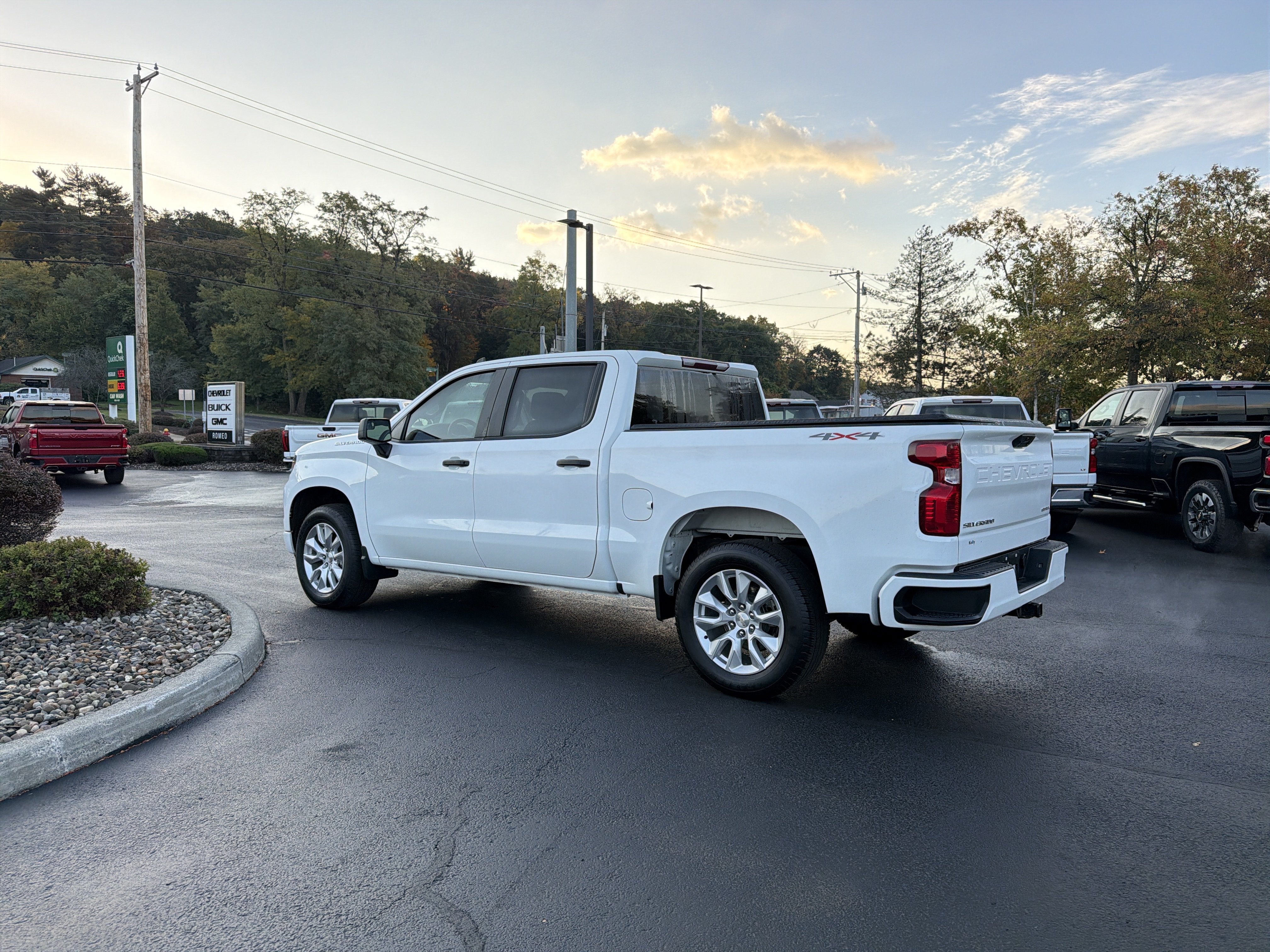 2023 Chevrolet Silverado 1500 Custom