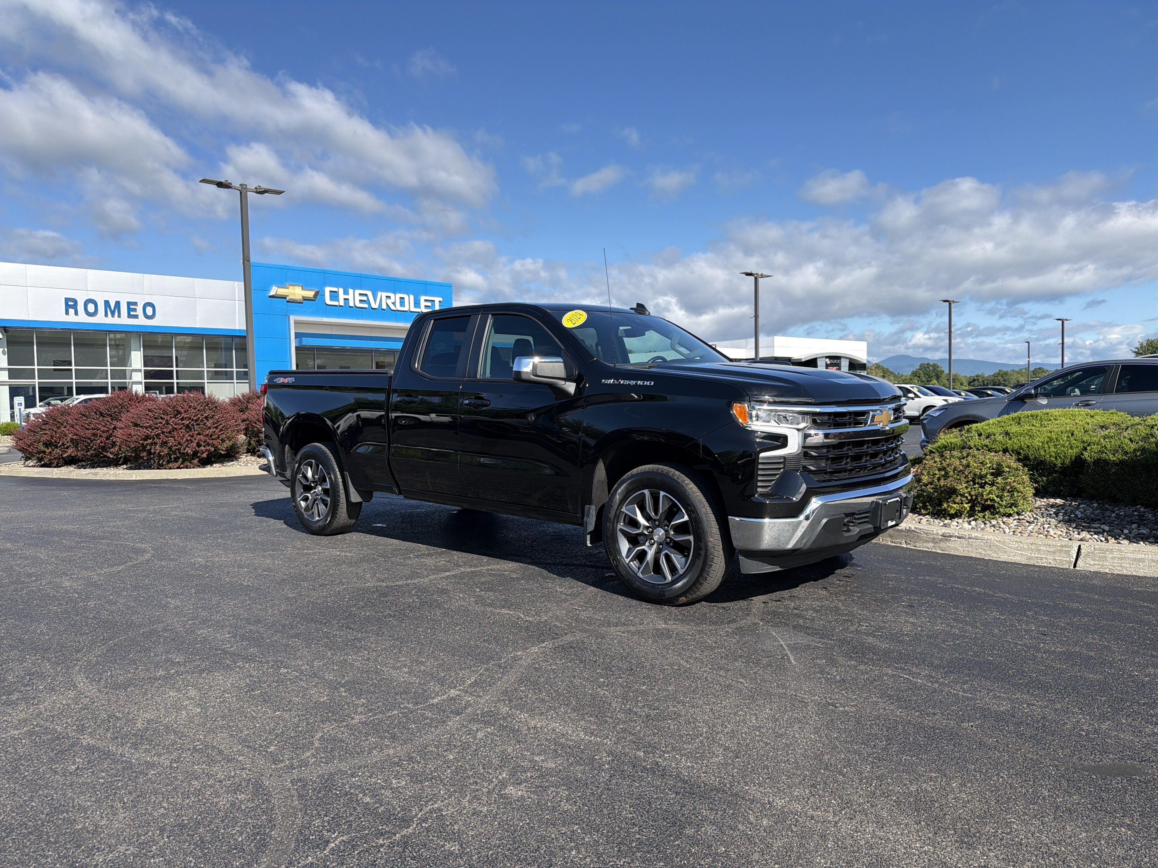 2024 Chevrolet Silverado 1500 LT (2FL)