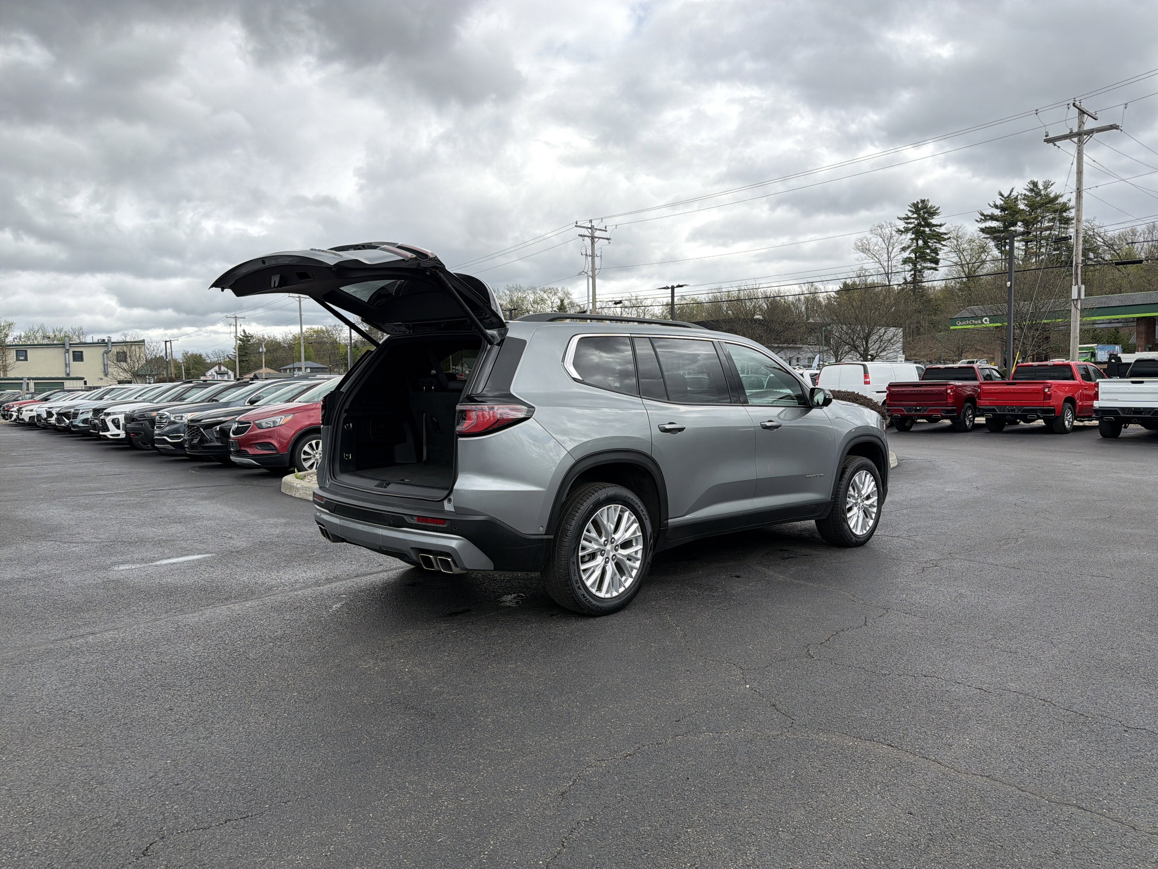 2024 GMC Acadia Elevation