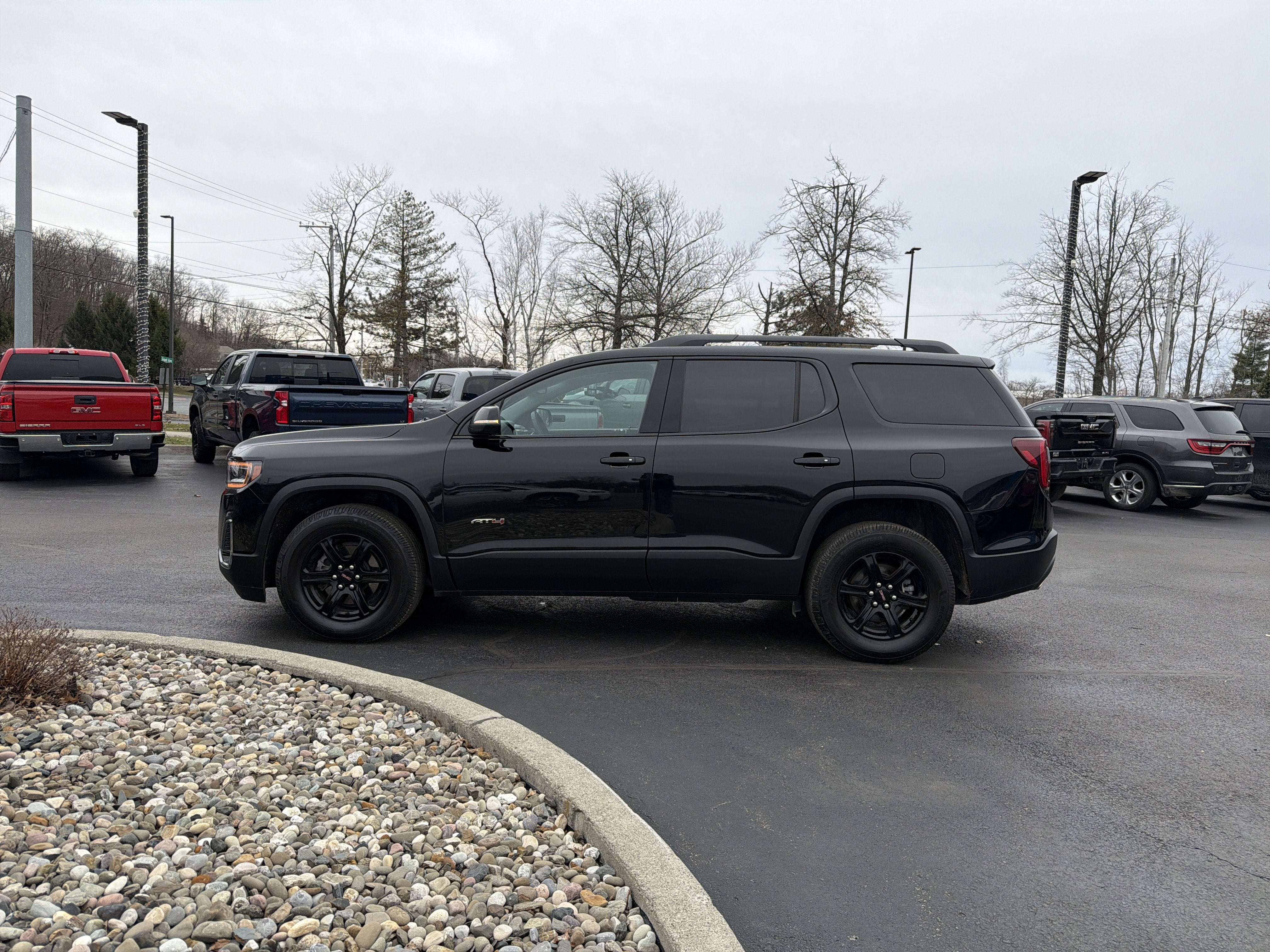 2023 GMC Acadia AT4
