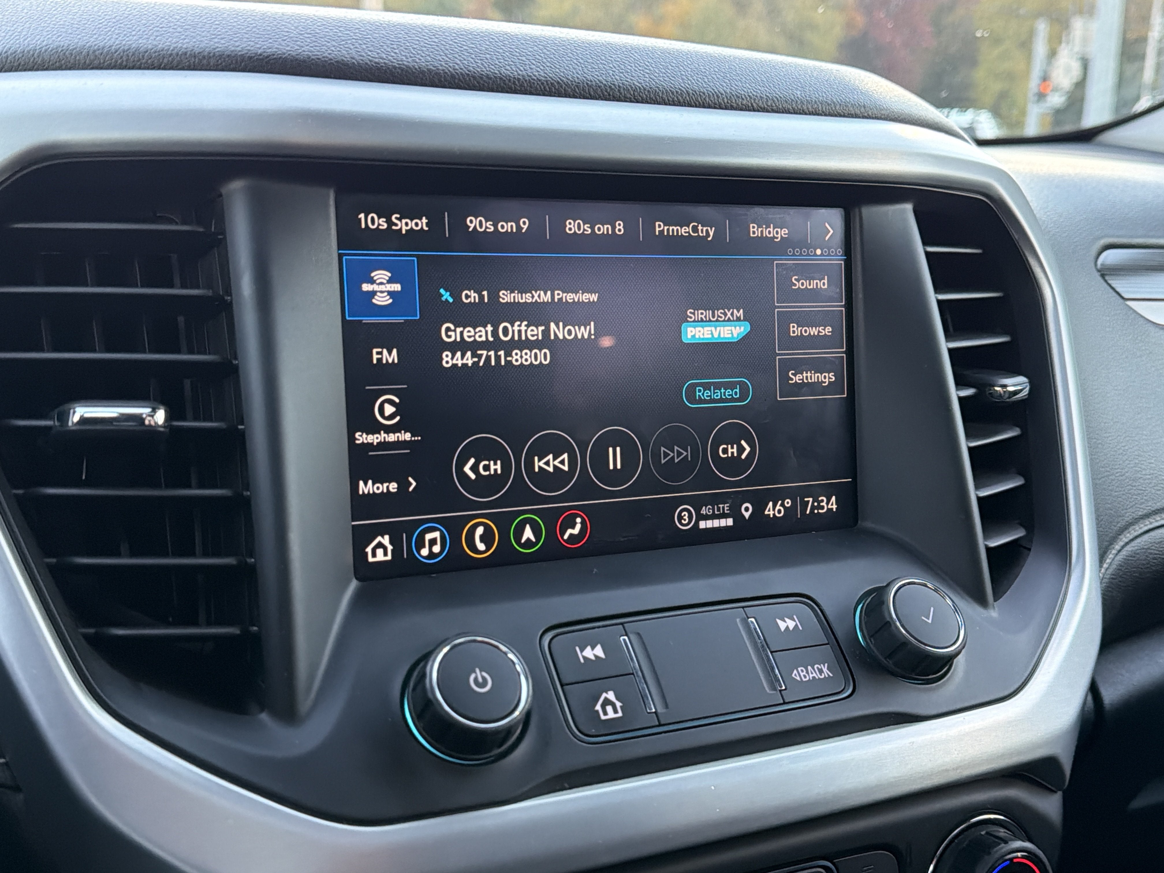 2021 GMC Acadia SLT