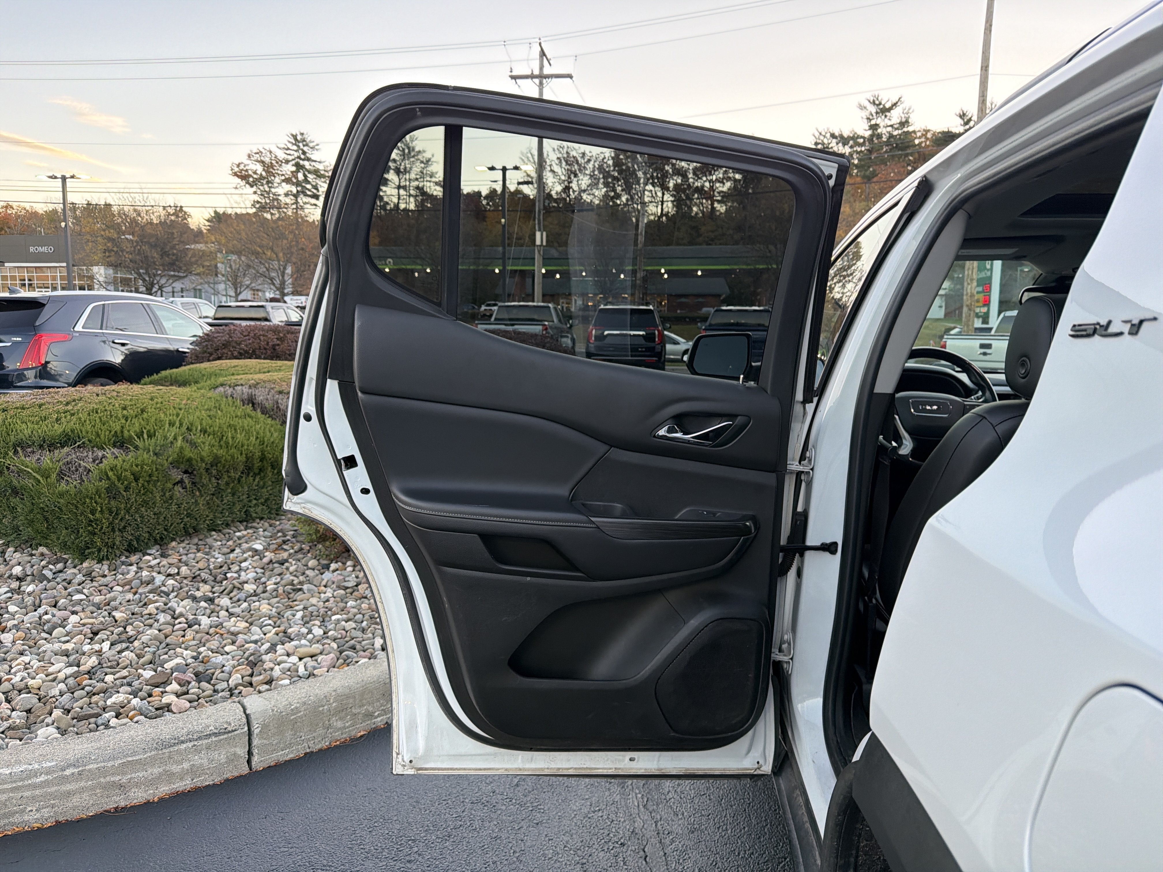 2021 GMC Acadia SLT