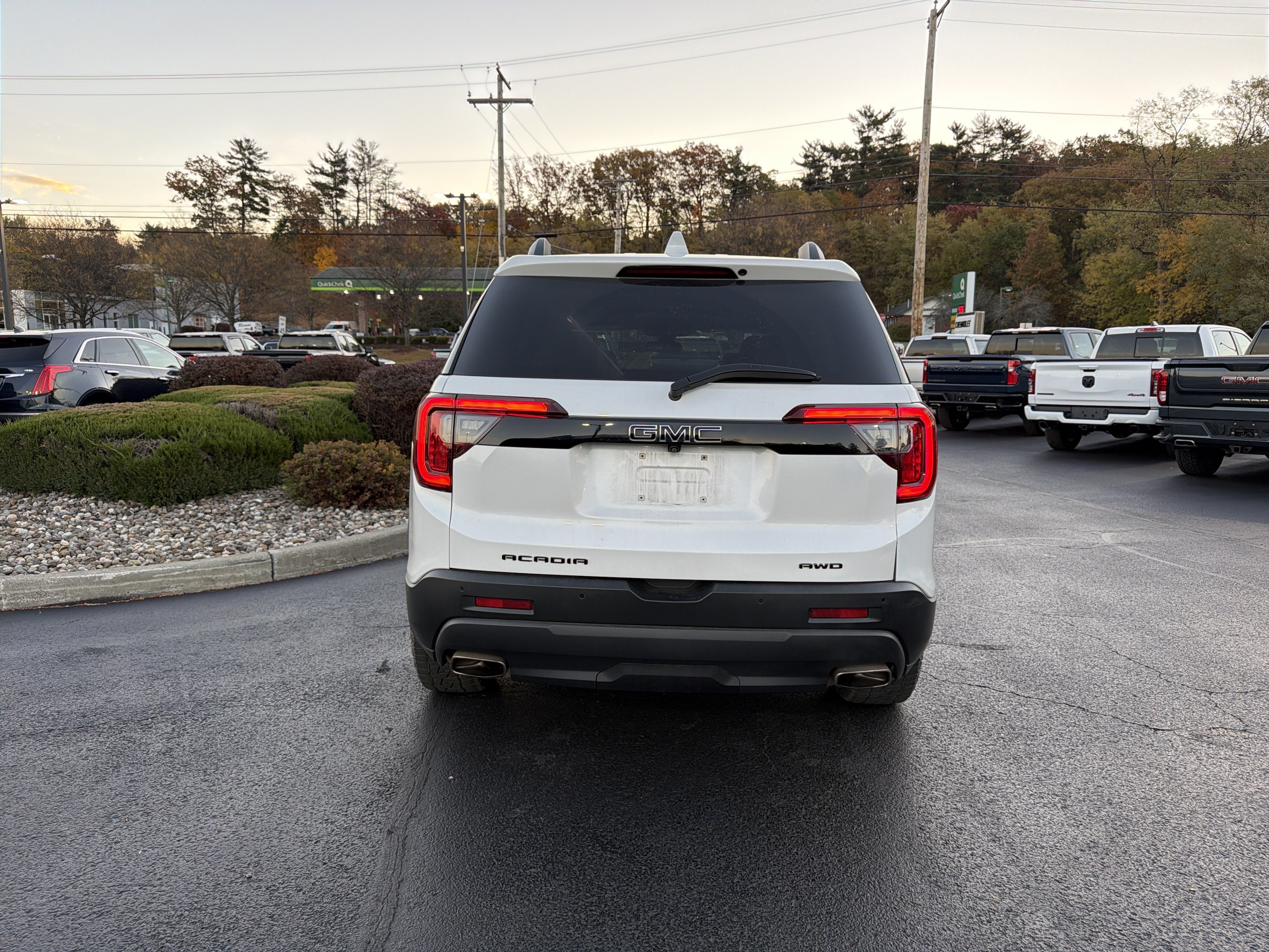 2021 GMC Acadia SLT