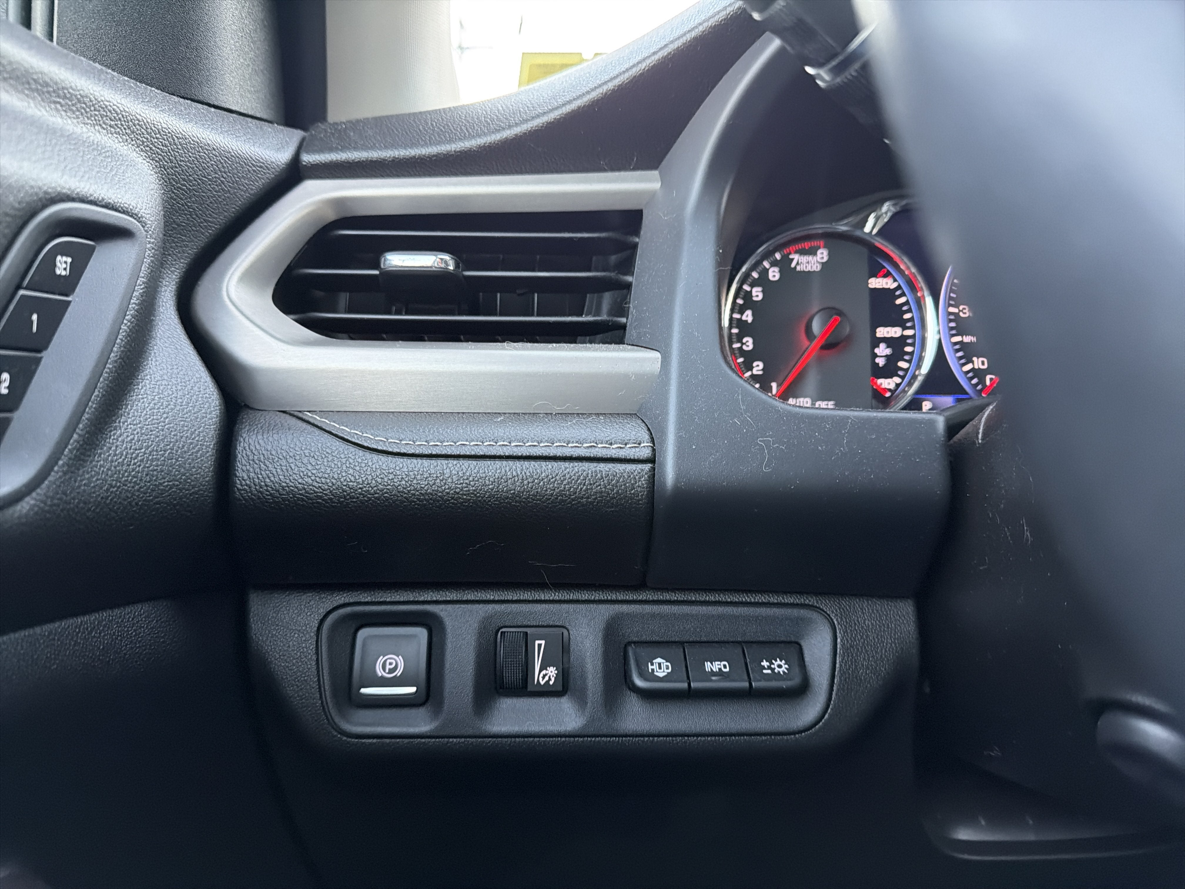 2021 GMC Acadia Denali