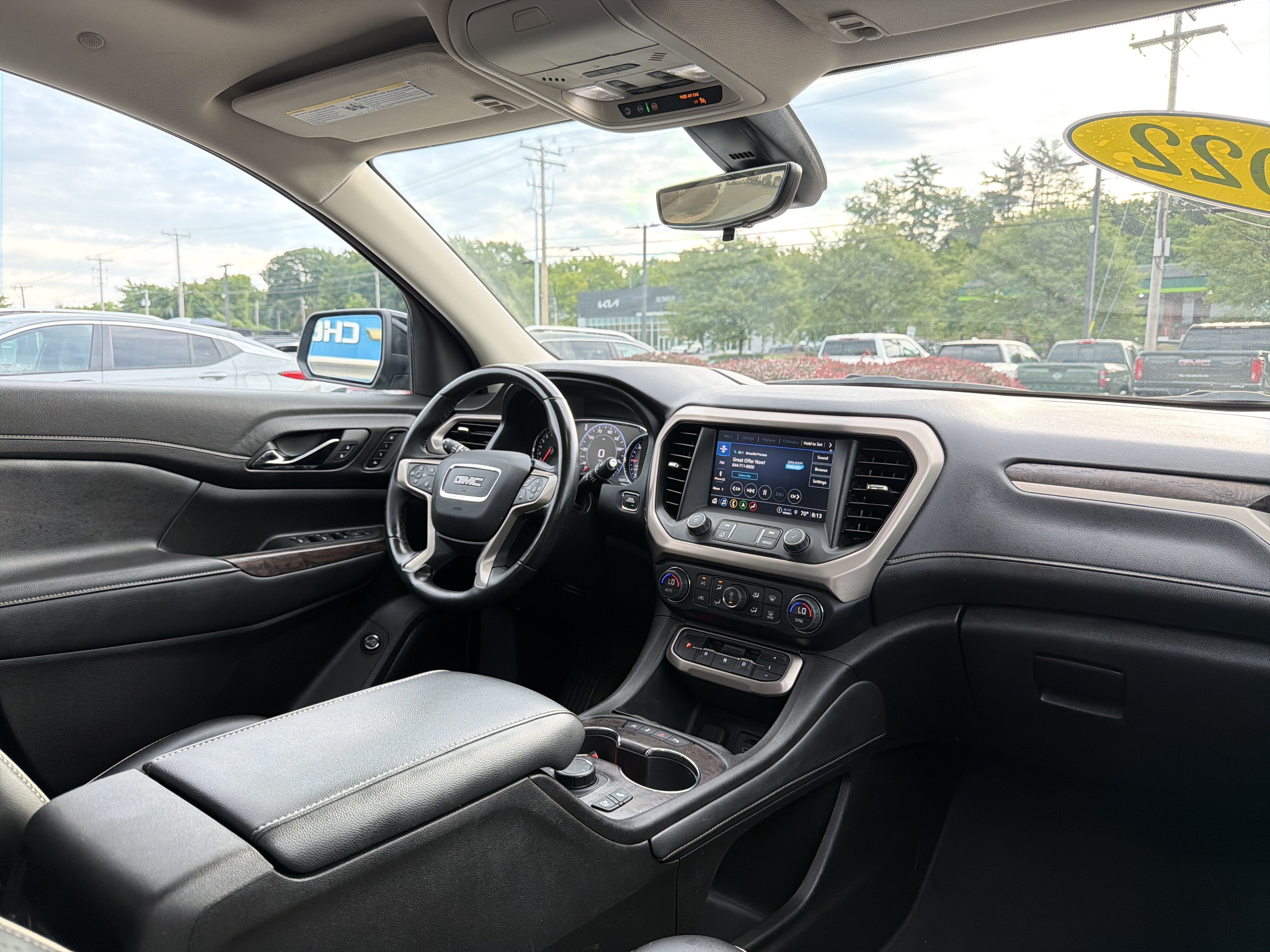 2023 GMC Acadia Denali