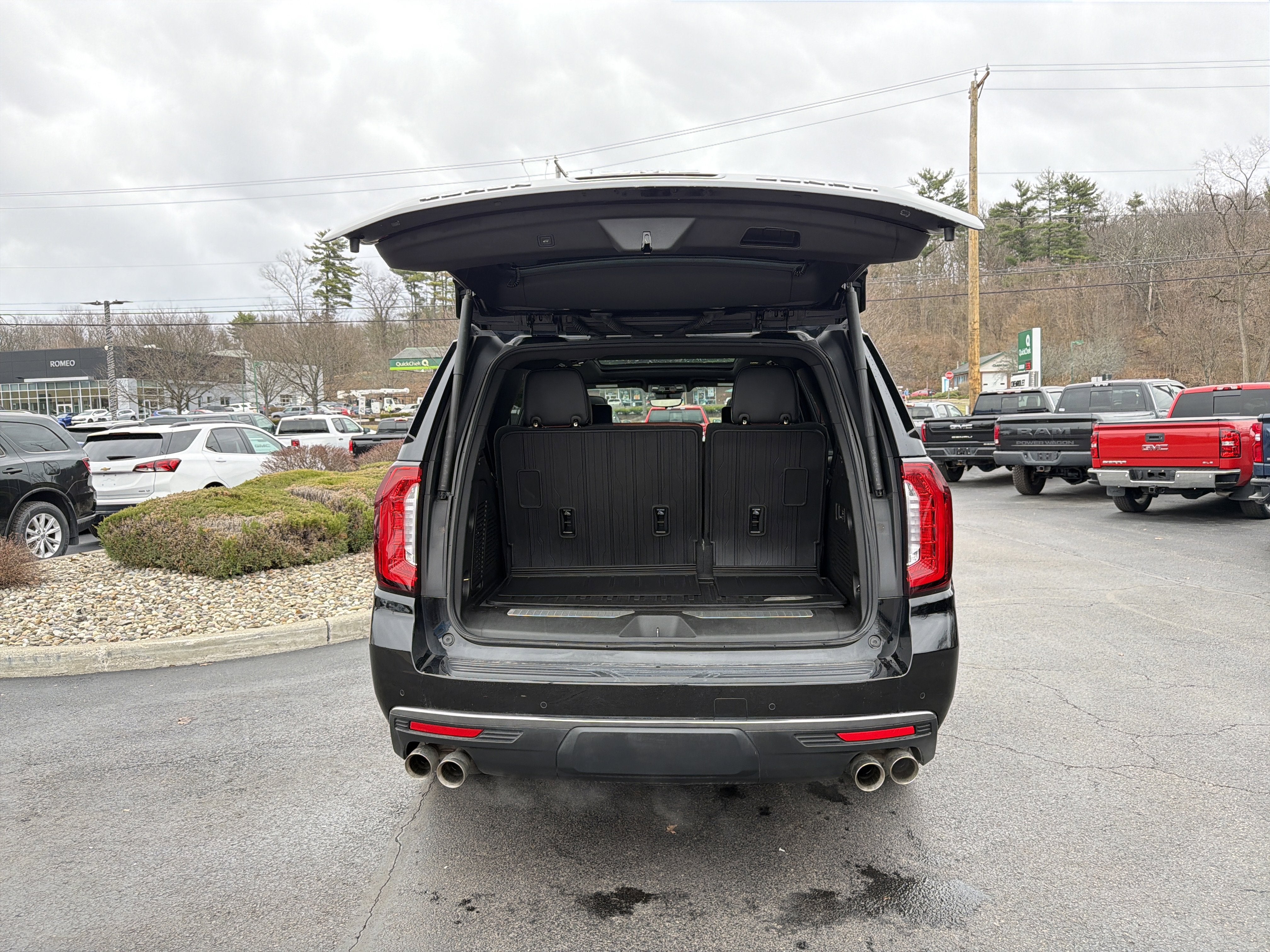 2023 GMC Yukon Denali Ultimate