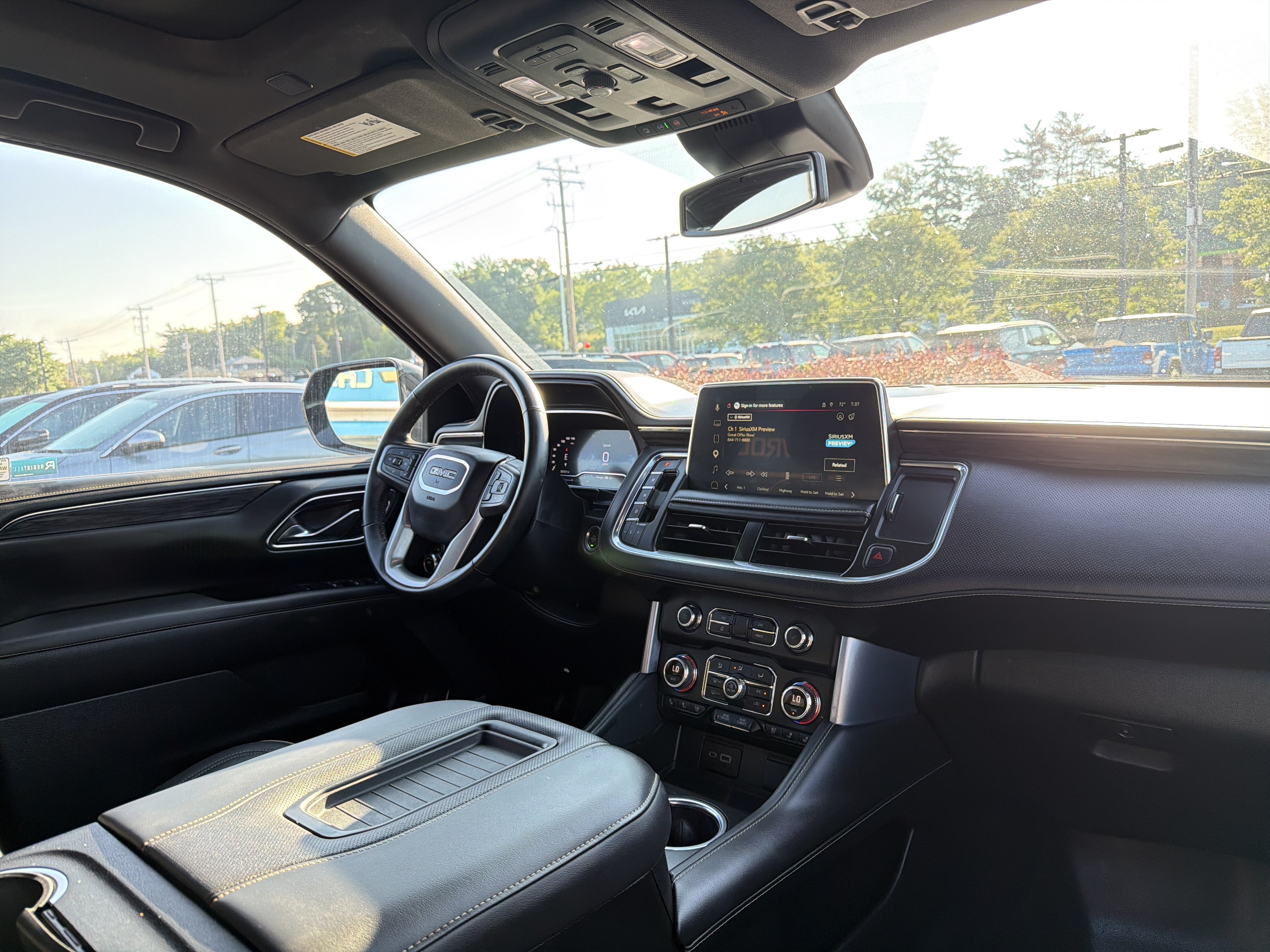 2023 GMC Yukon XL SLT