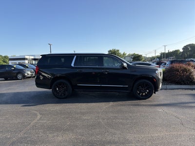 2023 GMC Yukon XL SLT