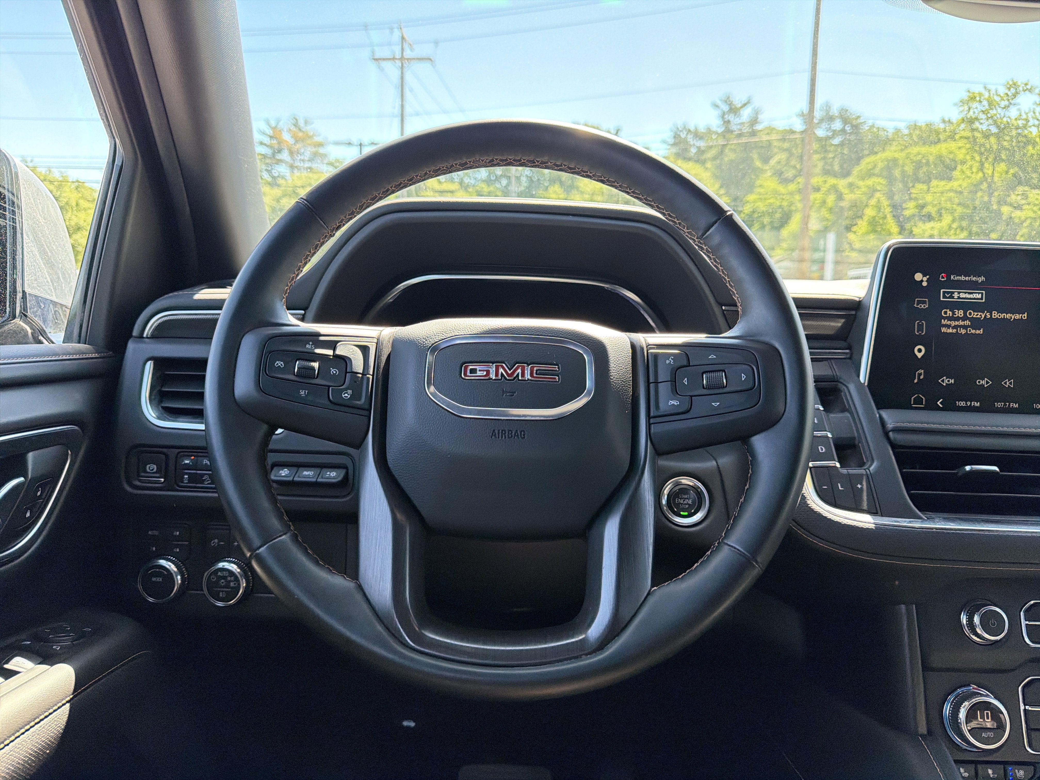 2024 GMC Yukon XL AT4