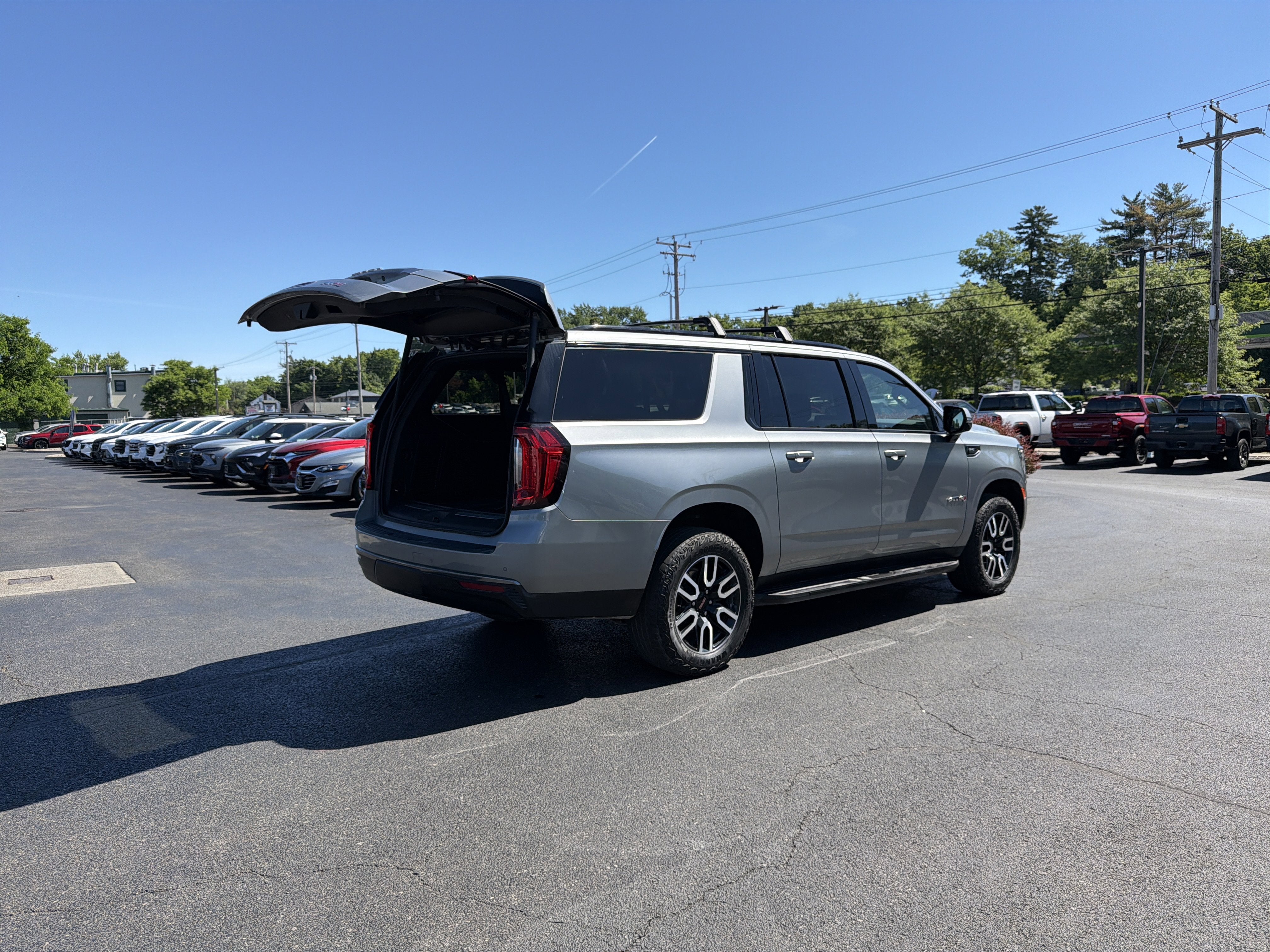 2024 GMC Yukon XL AT4