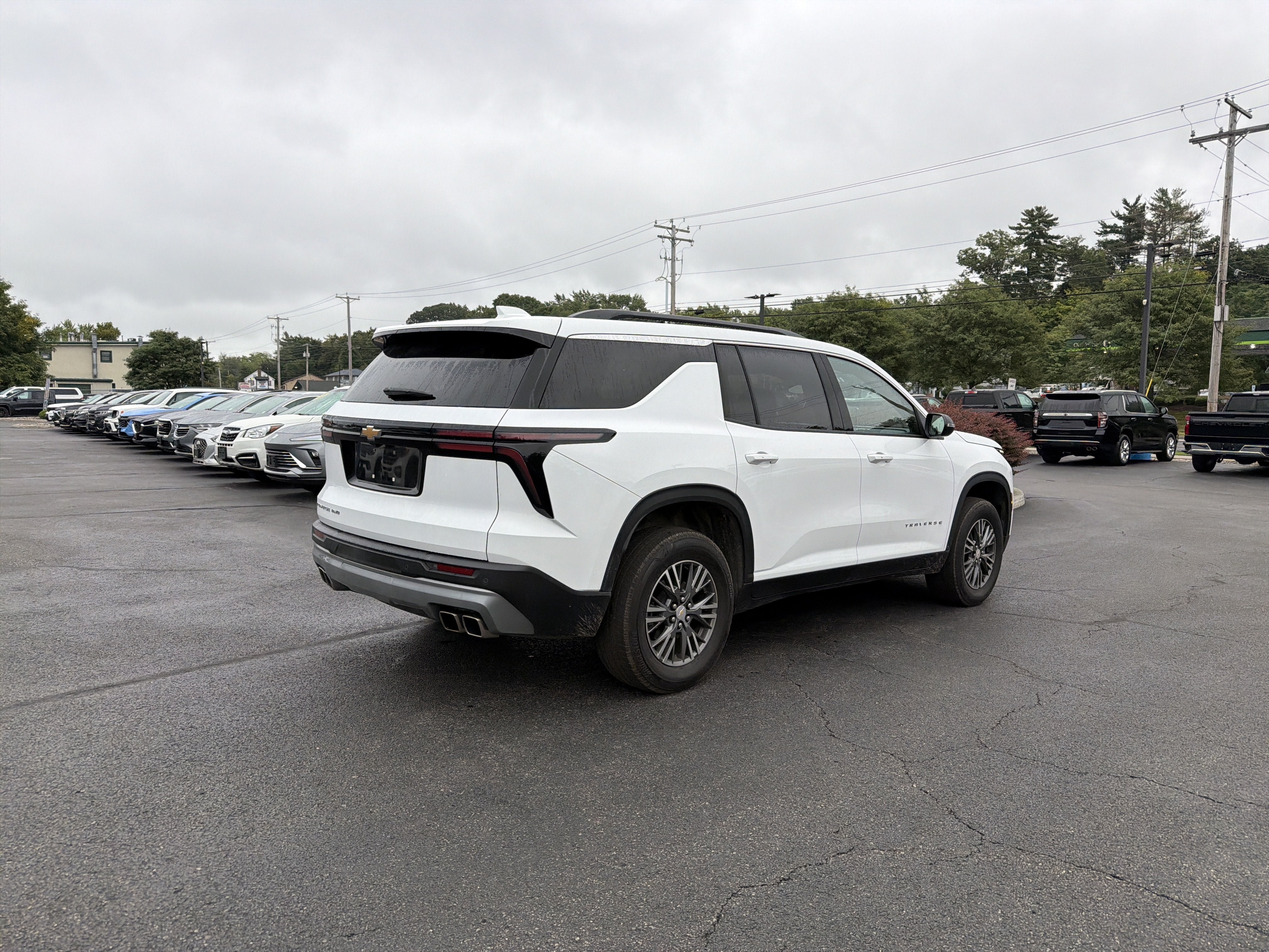 2025 Chevrolet Traverse LT