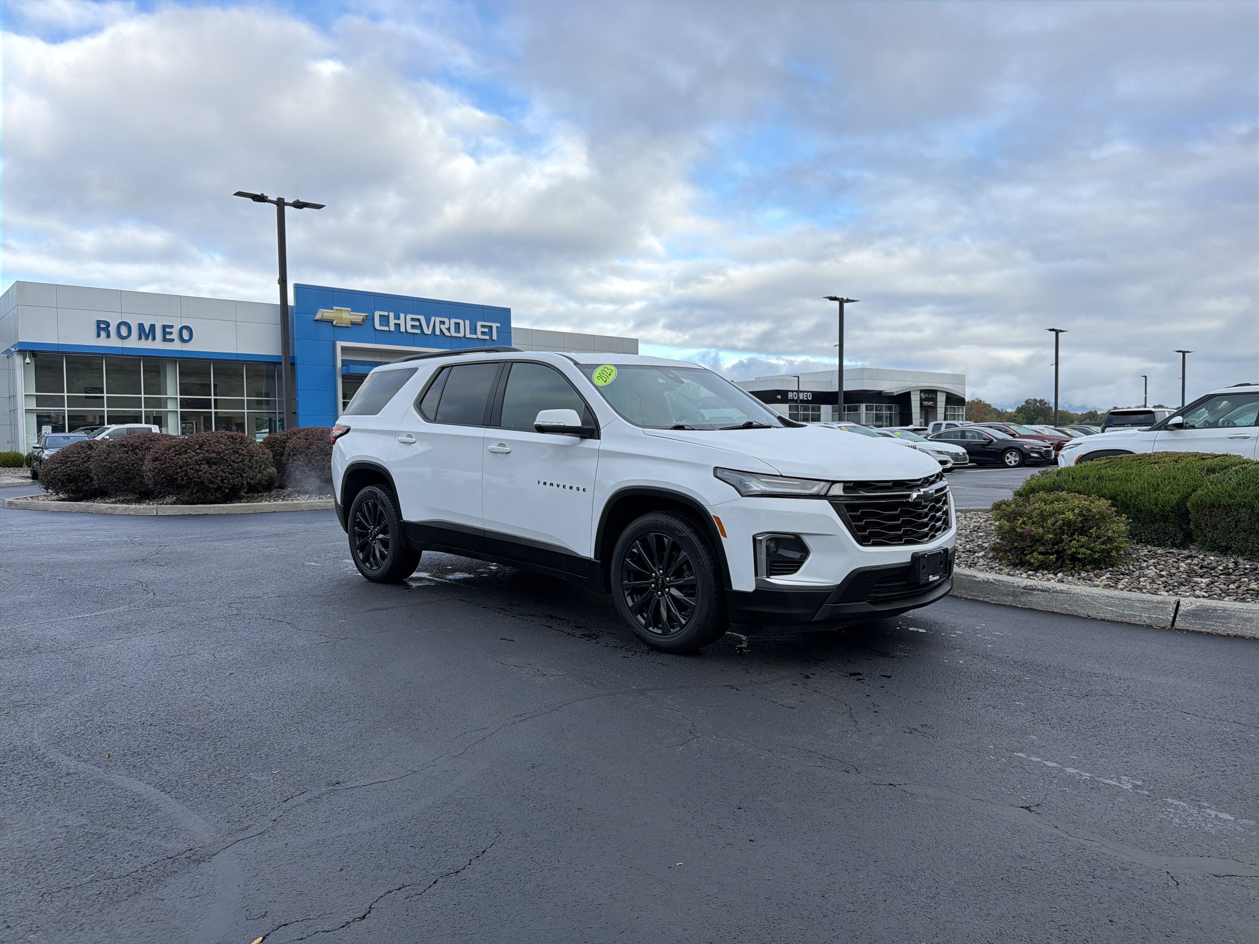 2023 Chevrolet Traverse RS