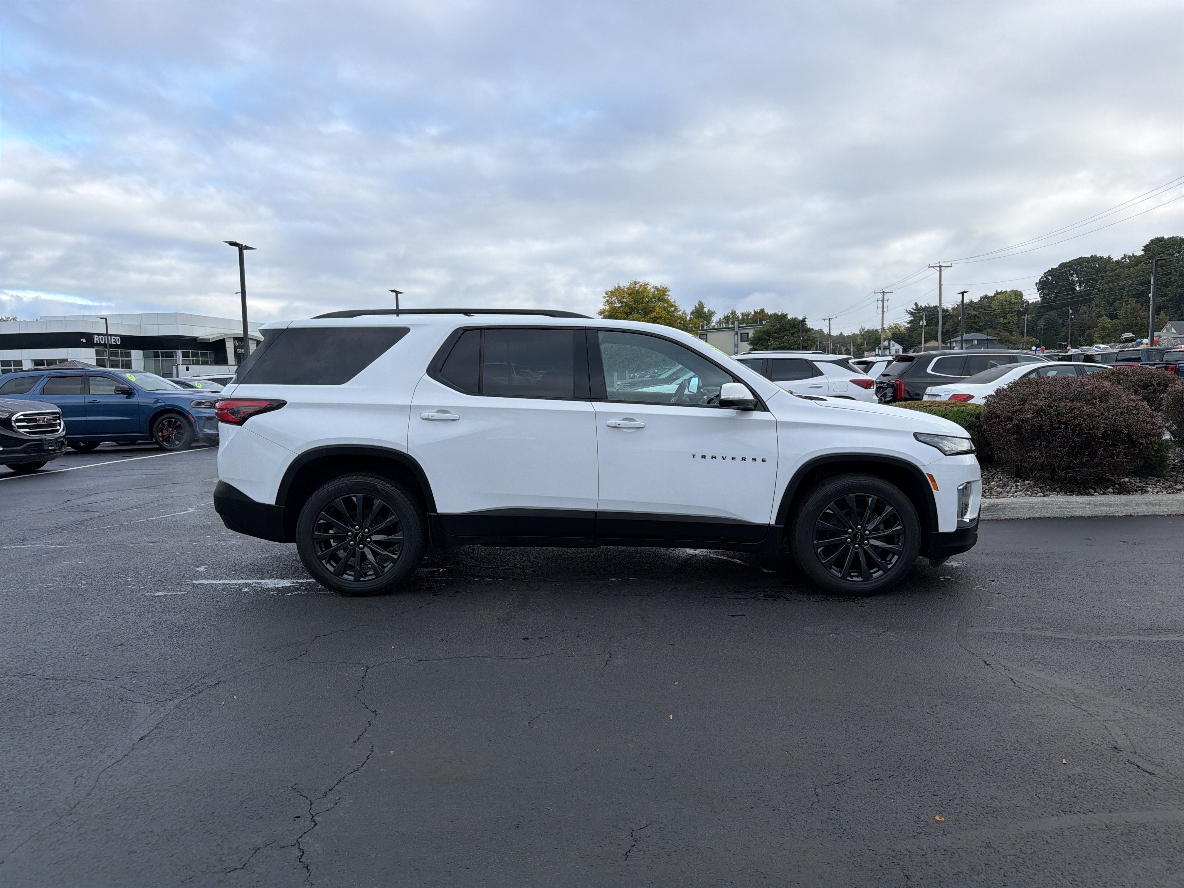 2023 Chevrolet Traverse RS