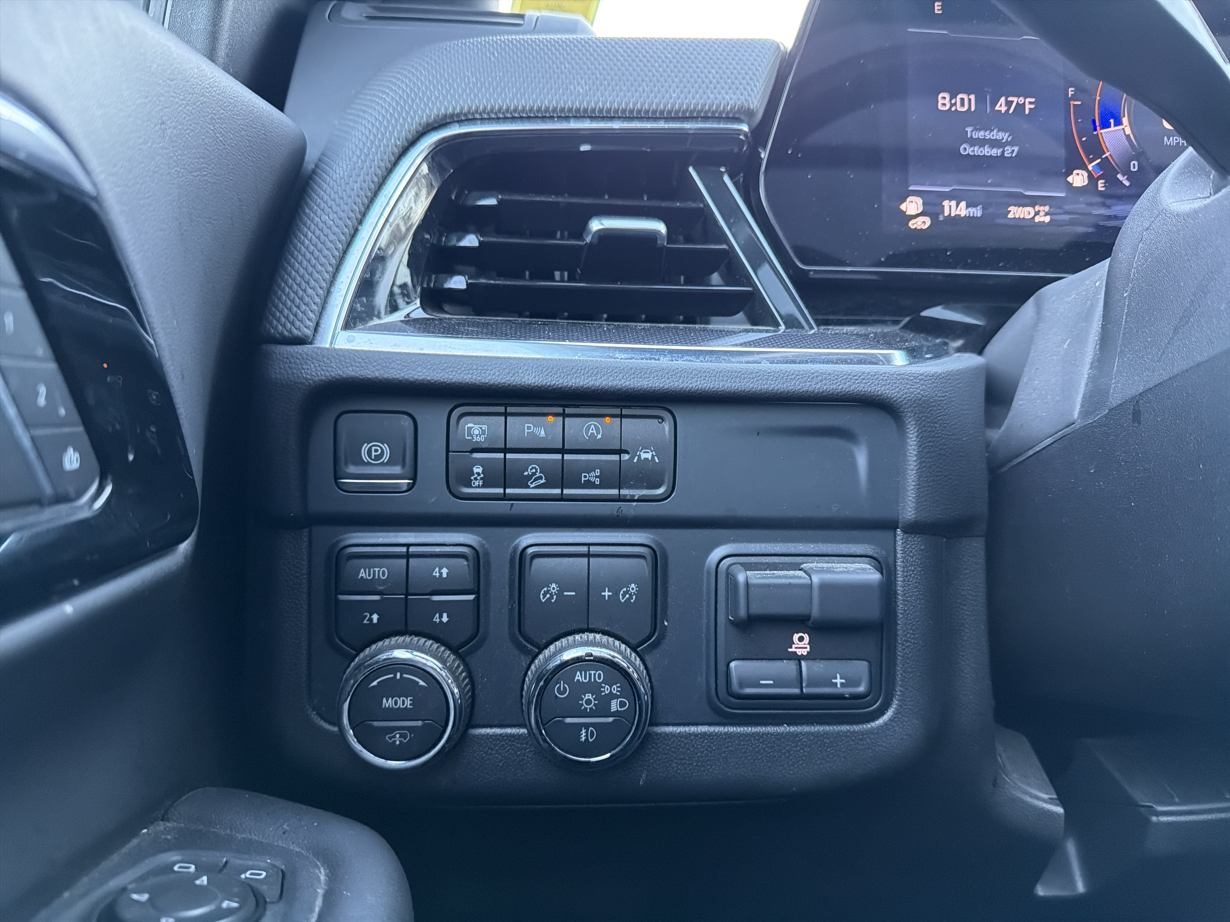 2025 Chevrolet Tahoe RST