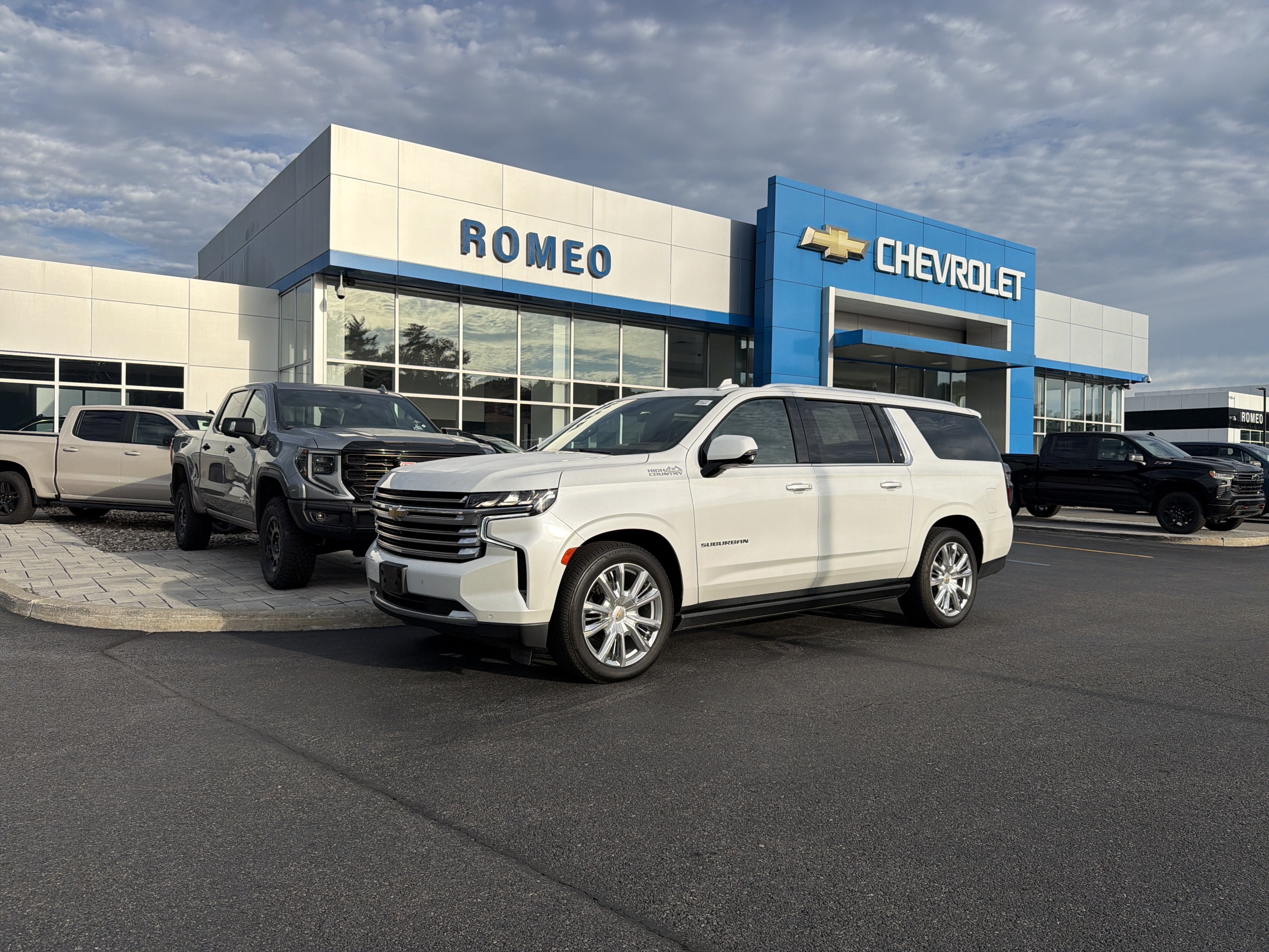 2023 Chevrolet Suburban High Country